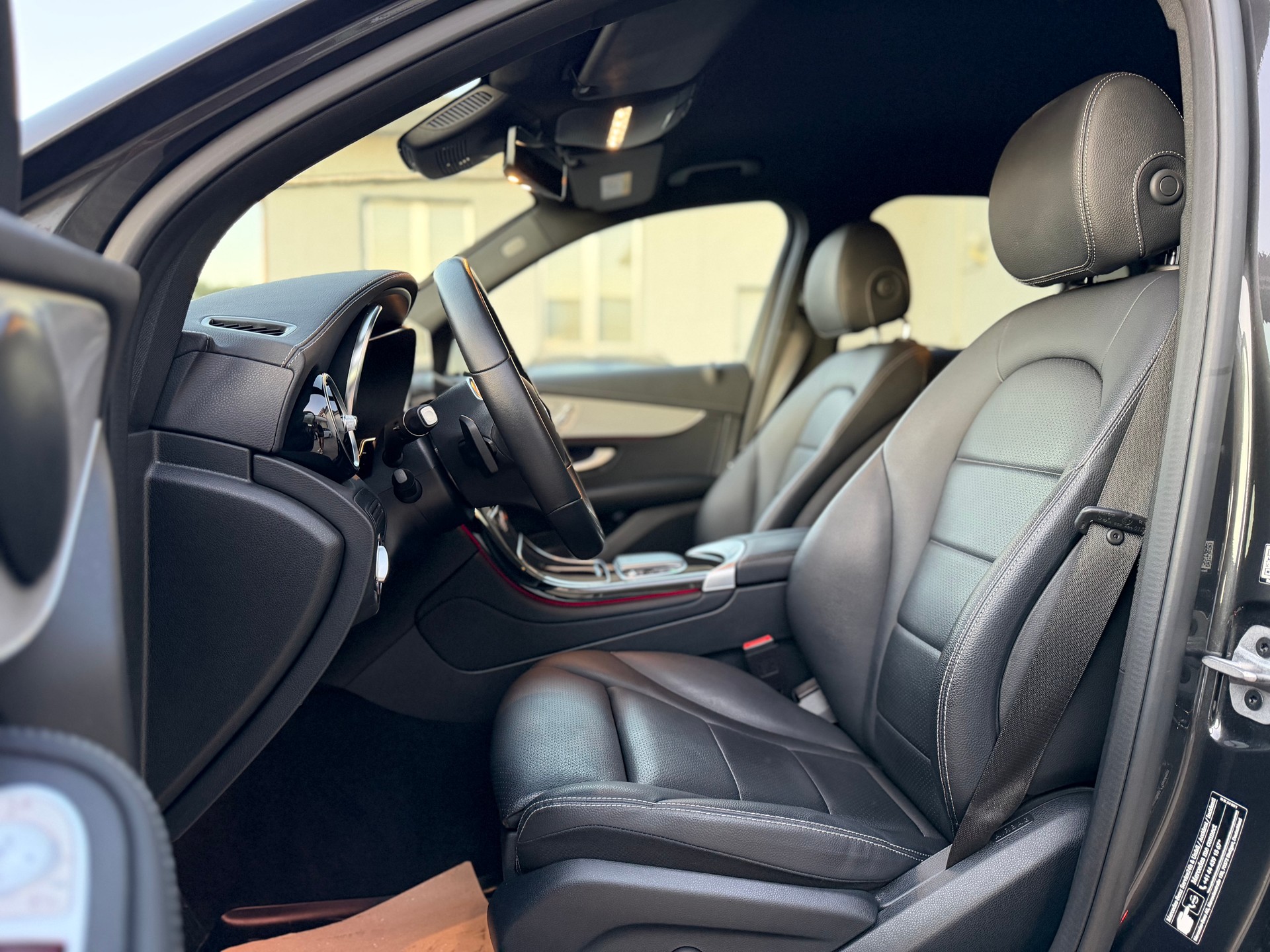 MERCEDES-BENZ GLC 220 d 4Matic 9G-Tronic-image-9