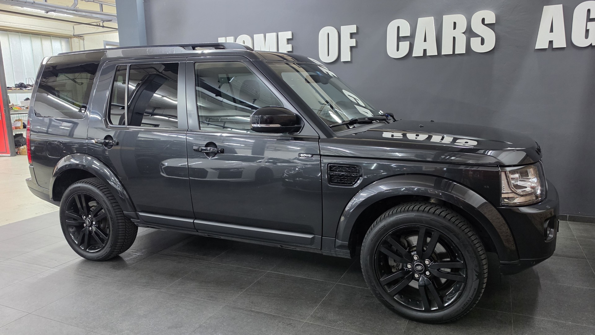 LAND ROVER Discovery 3.0 SDV6 HSE Automatic-image-14