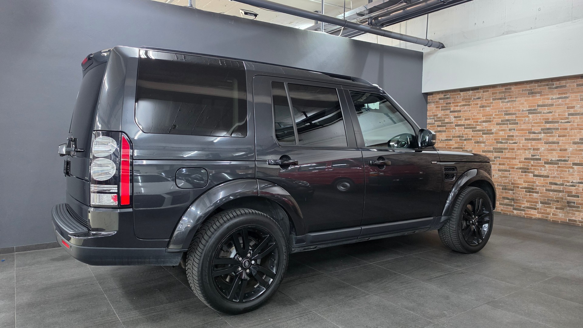 LAND ROVER Discovery 3.0 SDV6 HSE Automatic-image-12