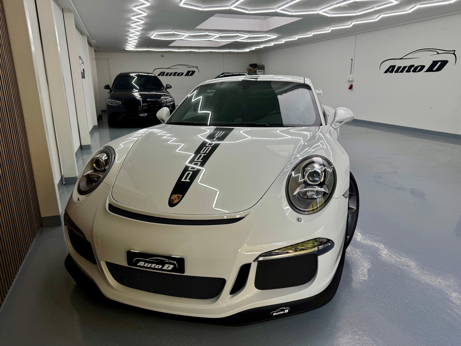 PORSCHE 911 GT3 PDK-showroom-element-1
