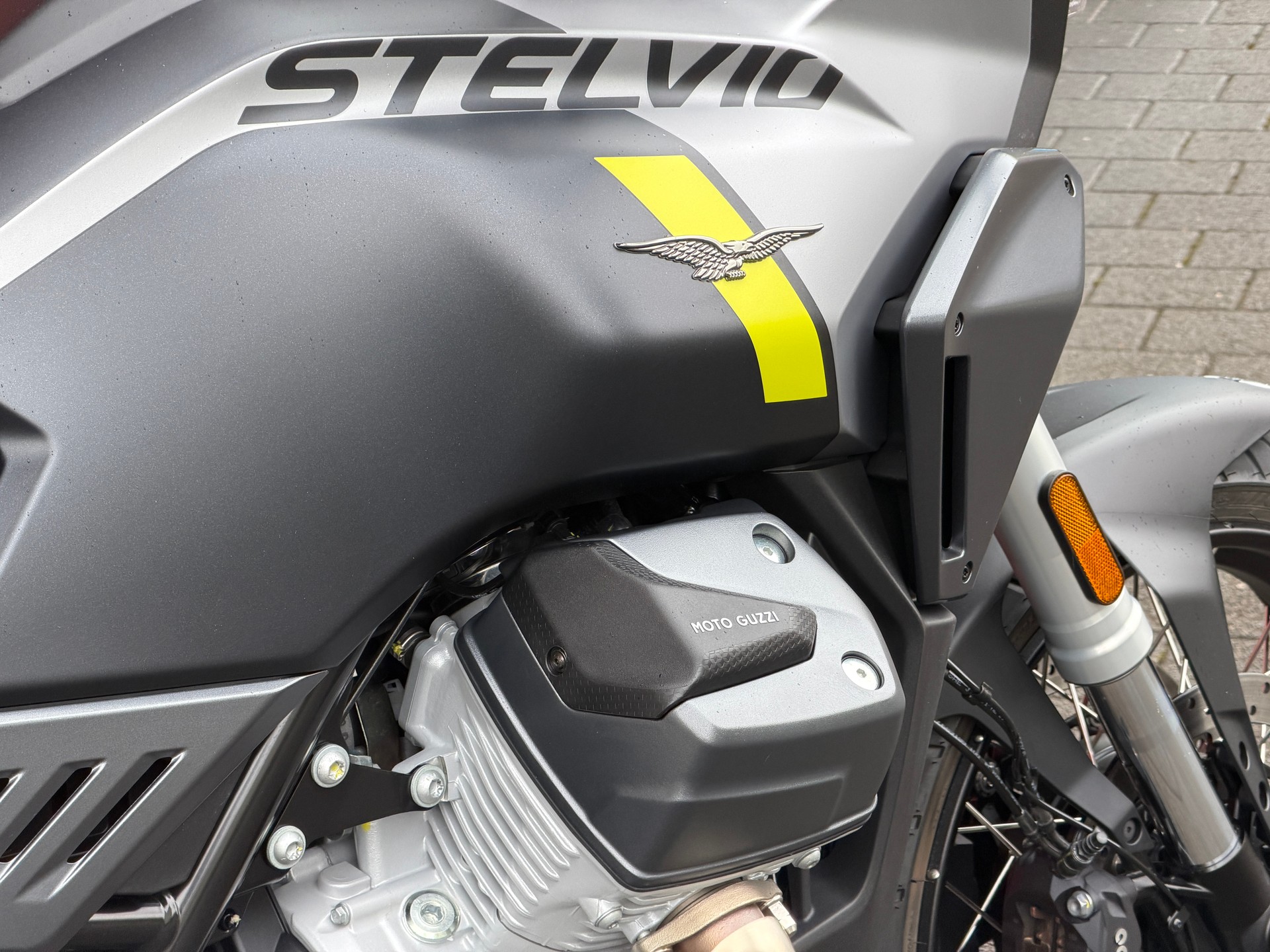 MOTO GUZZI Stelvio 1000 E5+-image-6