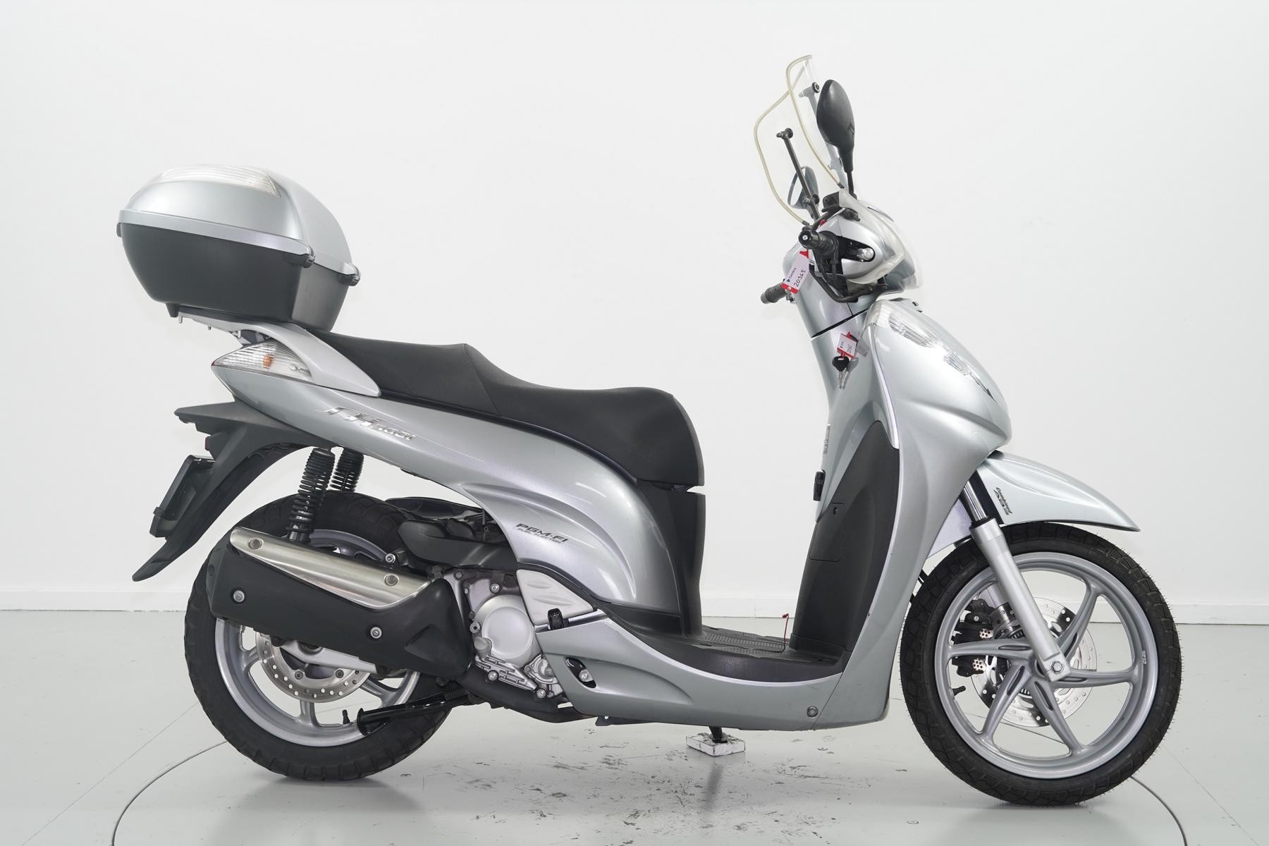 HONDA SH 300 ABS-image-3