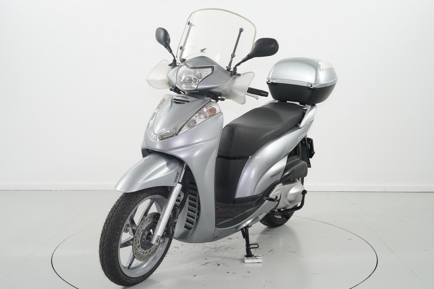 HONDA SH 300 ABS-image-2