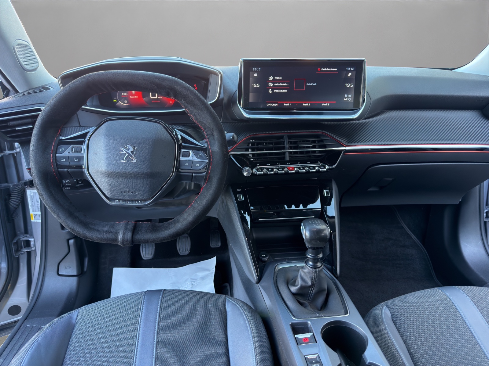 PEUGEOT 2008 1.2 PureTech Active-image-13
