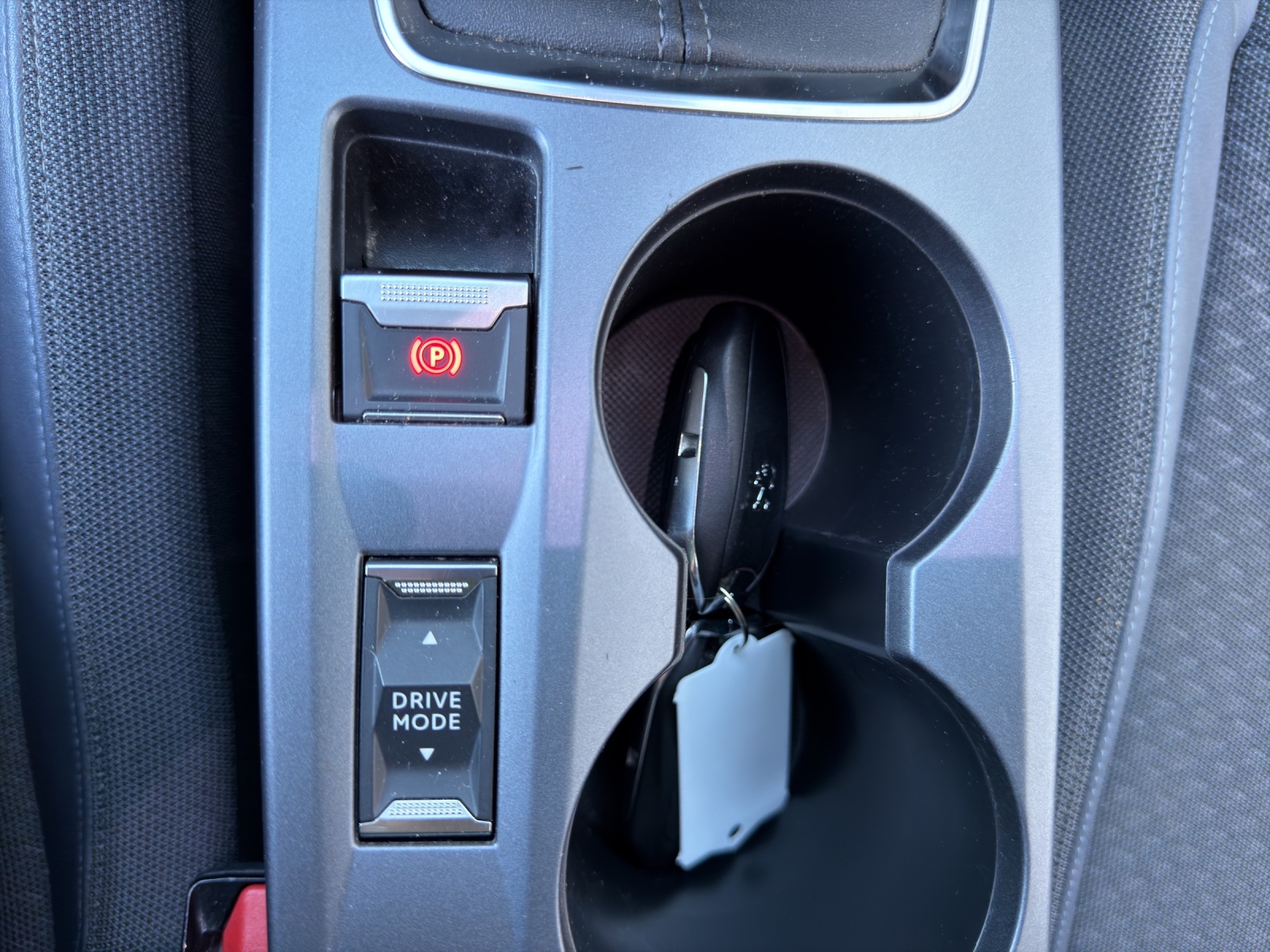 PEUGEOT 2008 1.2 PureTech Active-image-22