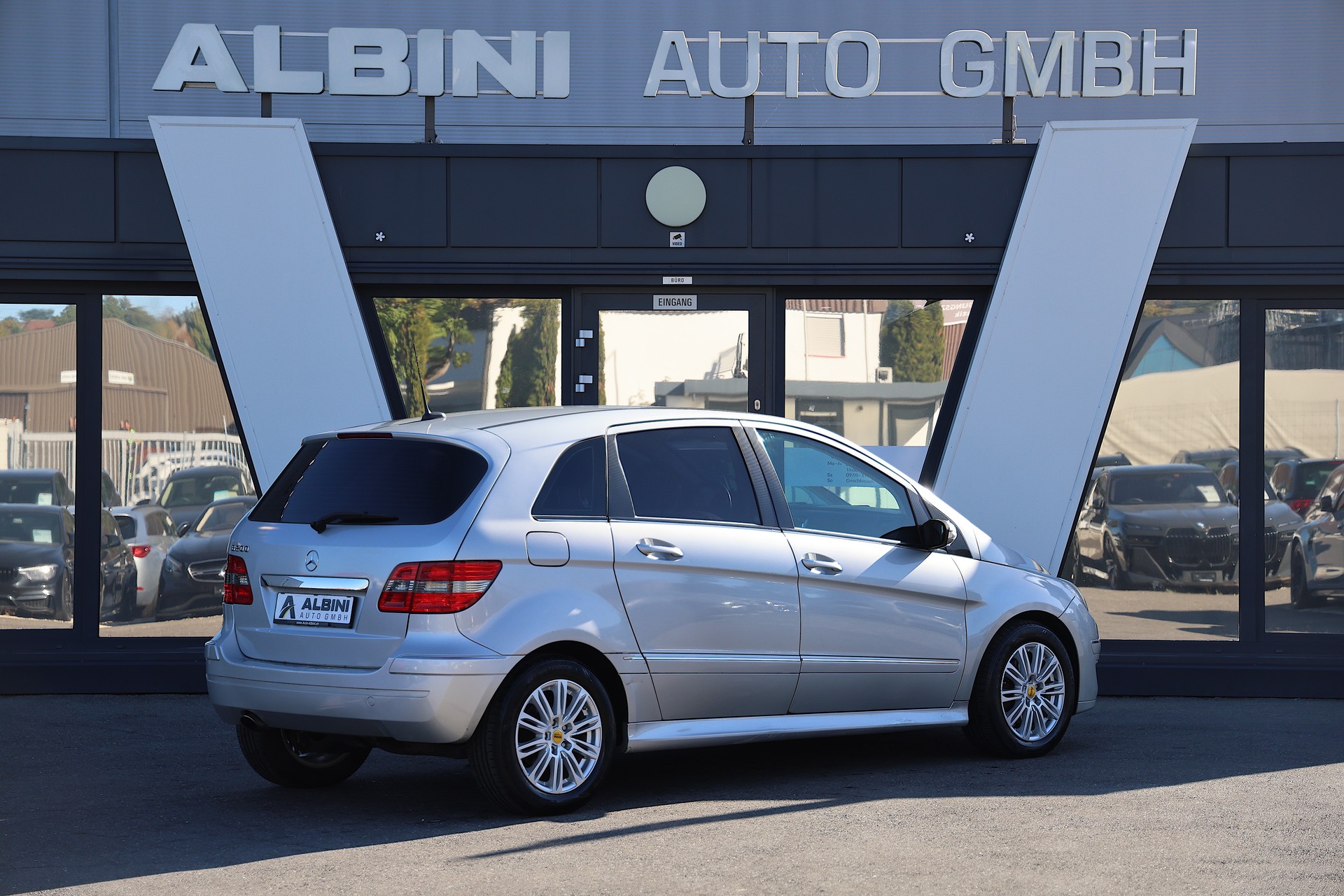 MERCEDES-BENZ B 200 *Automat* *MFK* *Frisch ab Service*-showroom-element-2