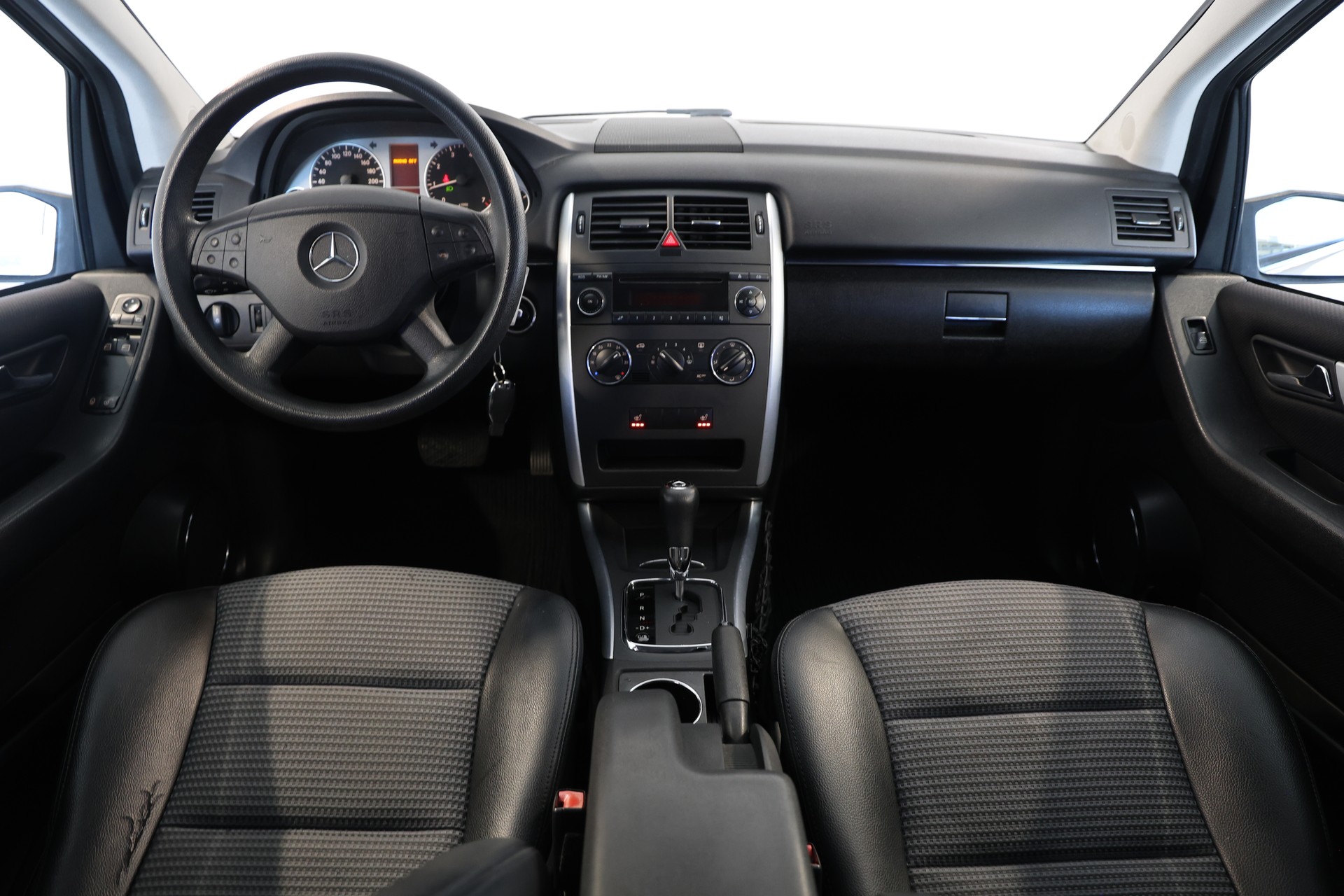 MERCEDES-BENZ B 200 *Automat* *MFK* *Frisch ab Service*-image-9