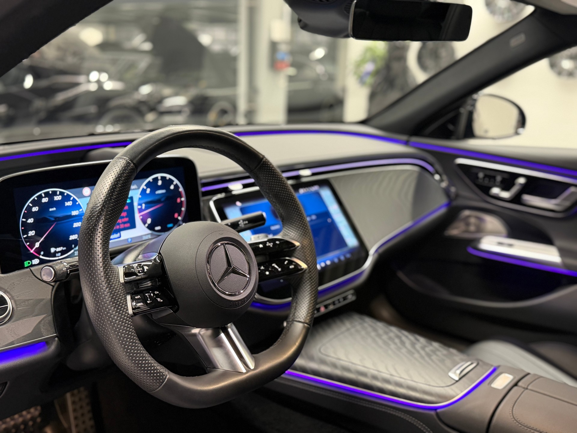 MERCEDES-BENZ E 450 d AMG Line 4matic Advanced Plus*CH-Auto*Gratis Service*Werksgarantie MSI bis 16.12.2028*-image-15