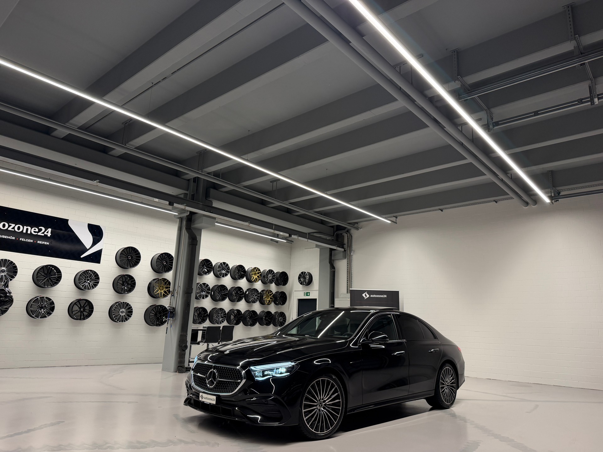 MERCEDES-BENZ E 450 d AMG Line 4matic Advanced Plus*CH-Auto*Gratis Service*Werksgarantie MSI bis 16.12.2028*-image-6