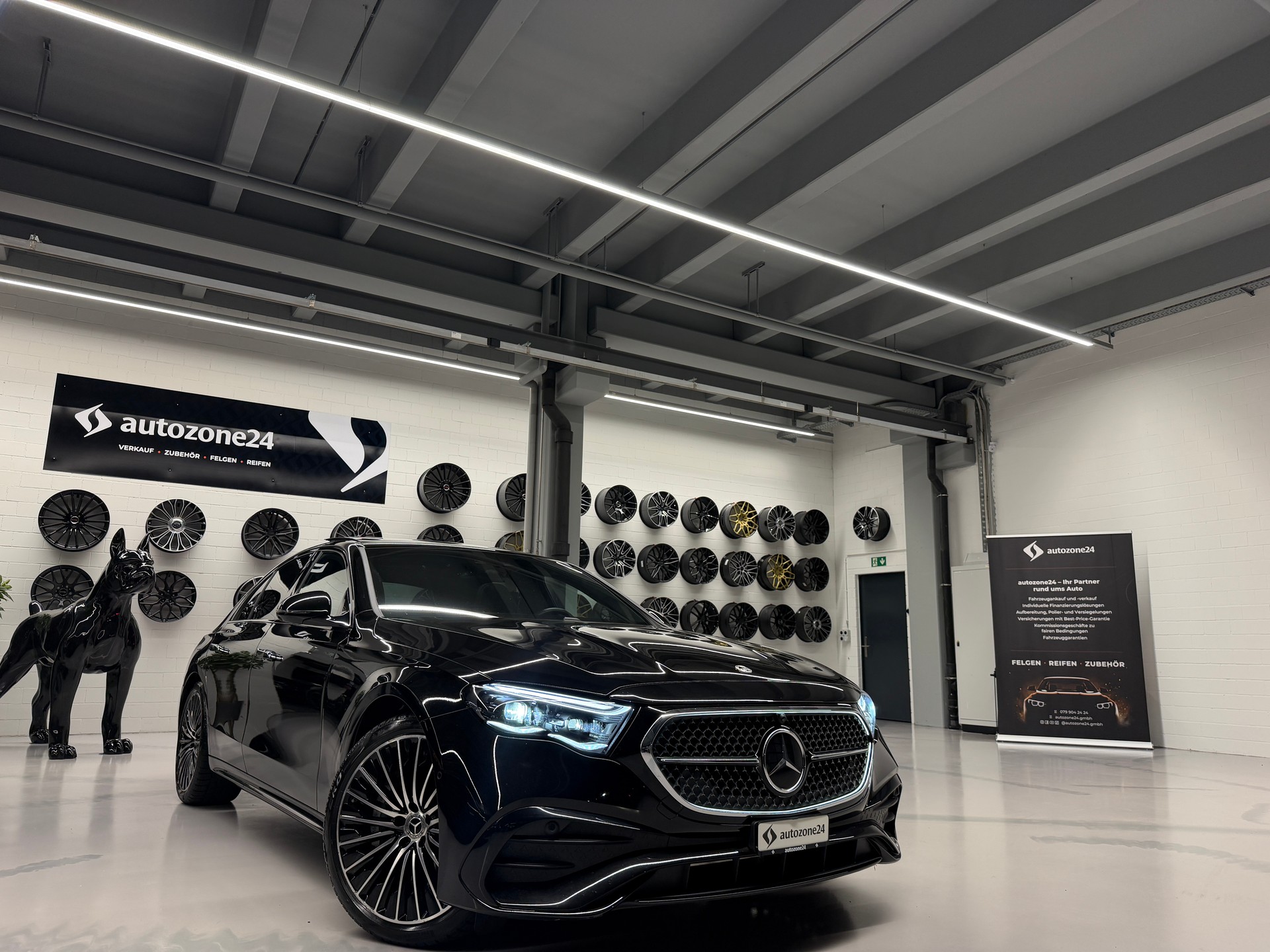 MERCEDES-BENZ E 450 d AMG Line 4matic Advanced Plus*CH-Auto*Gratis Service*Werksgarantie MSI bis 16.12.2028*-showroom-element-1