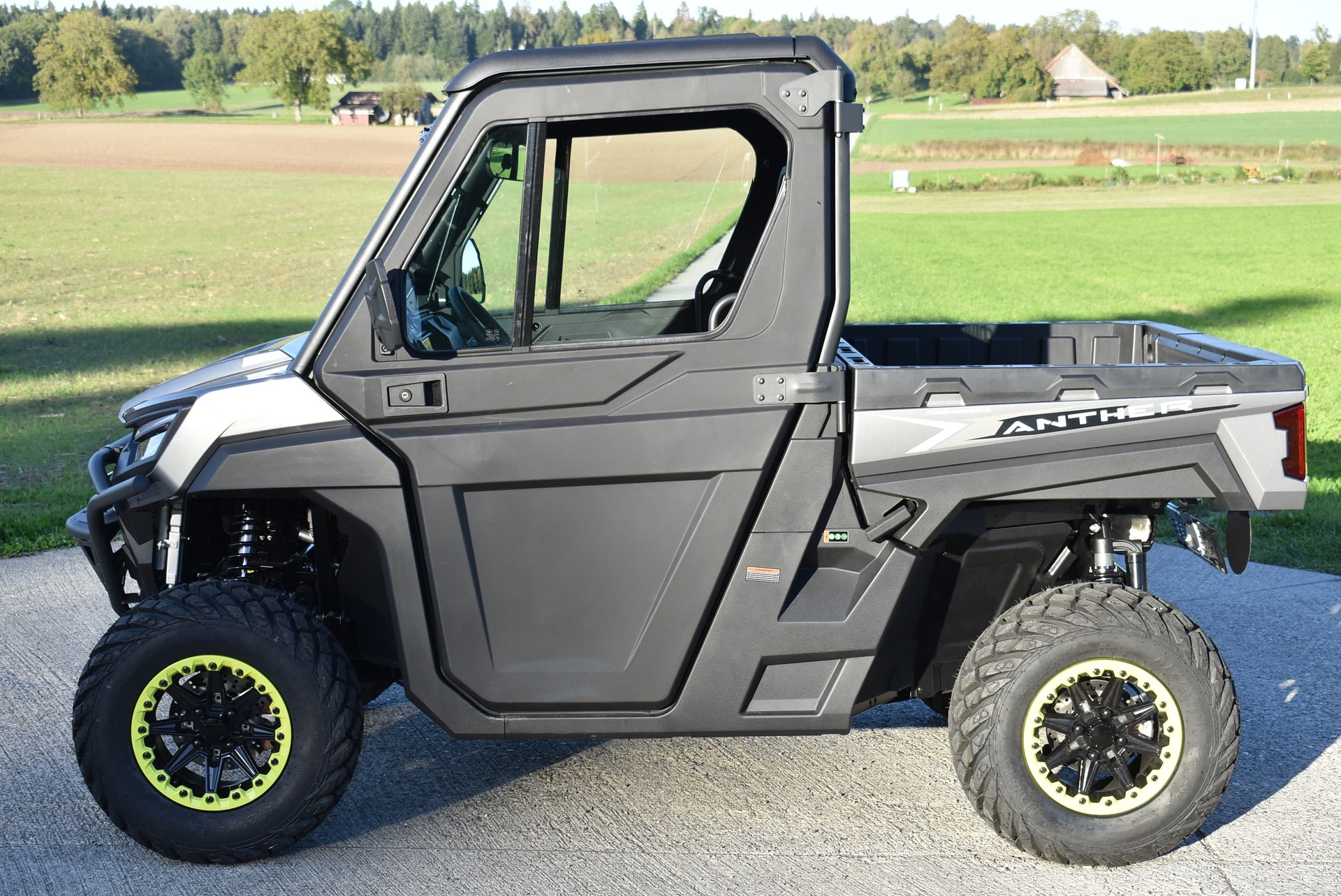 ANTHER U 1000 Deluxe 4x4-showroom-element-3
