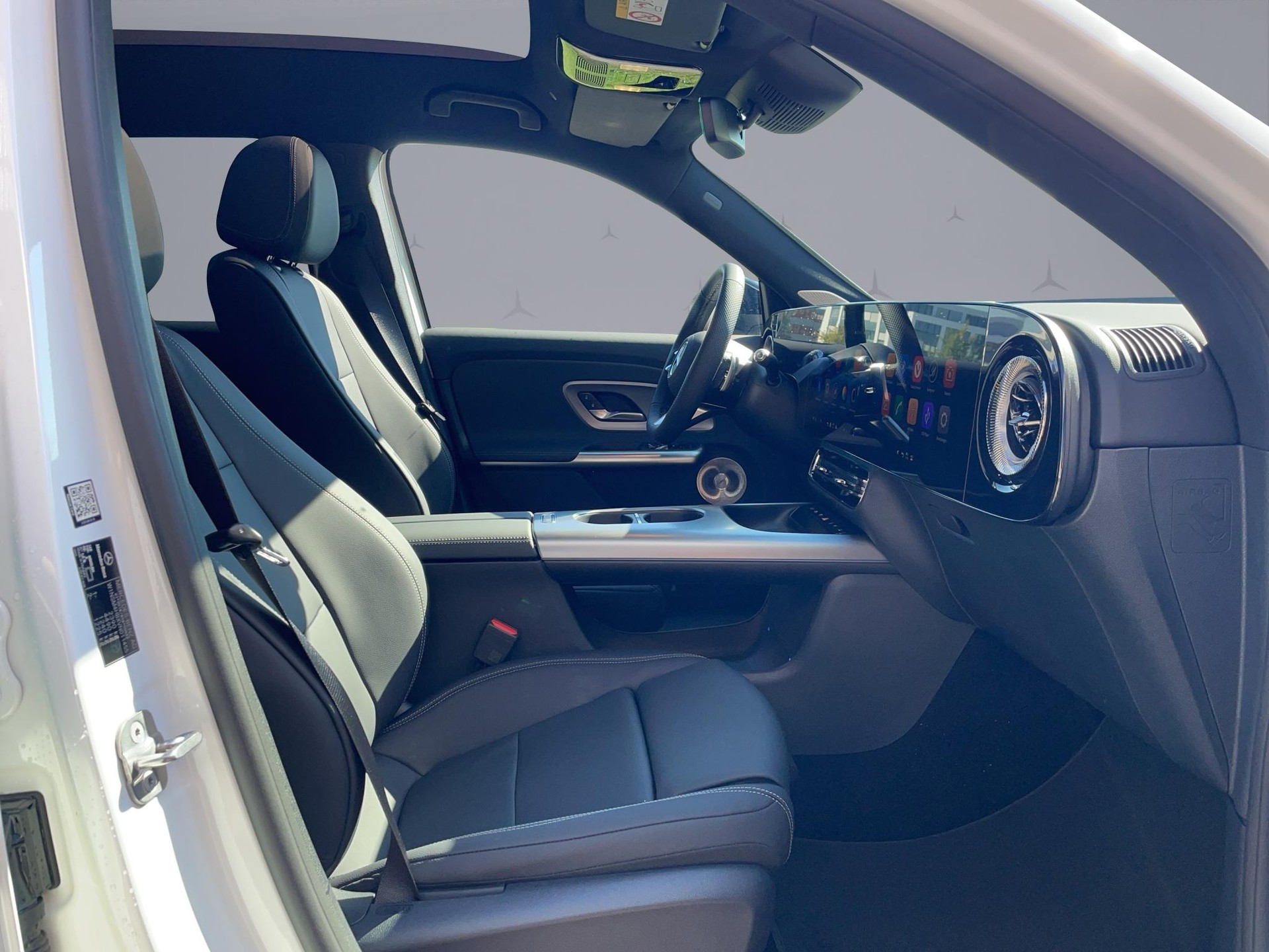 MERCEDES-BENZ GLB-Klasse X248 GLB 220 4matic-image-16
