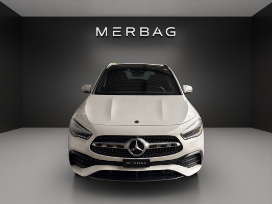 MERCEDES-BENZ GLA 250 AMG Line 4Matic-image-3