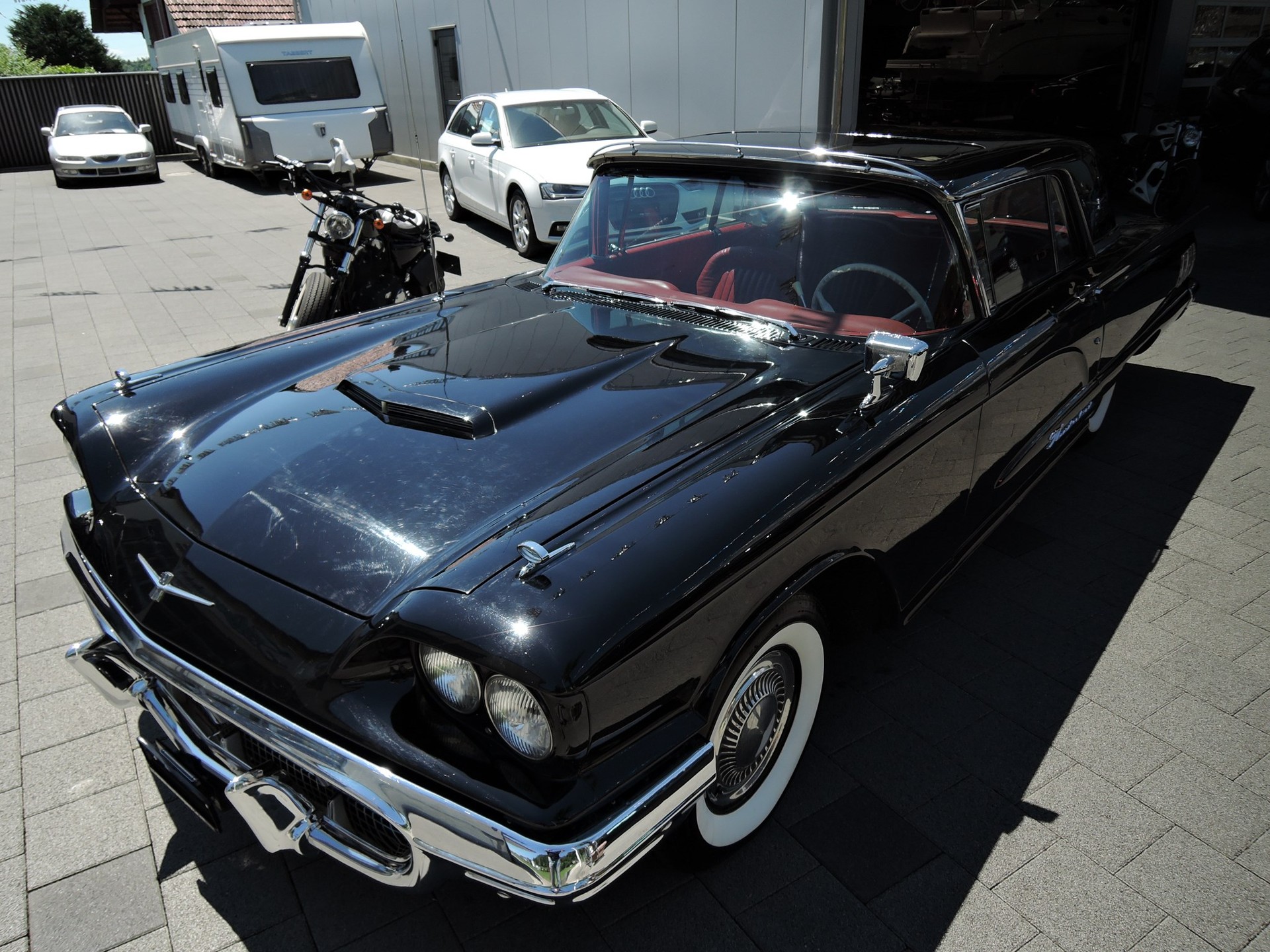 FORD Thunderbird Coupé-showroom-element-3