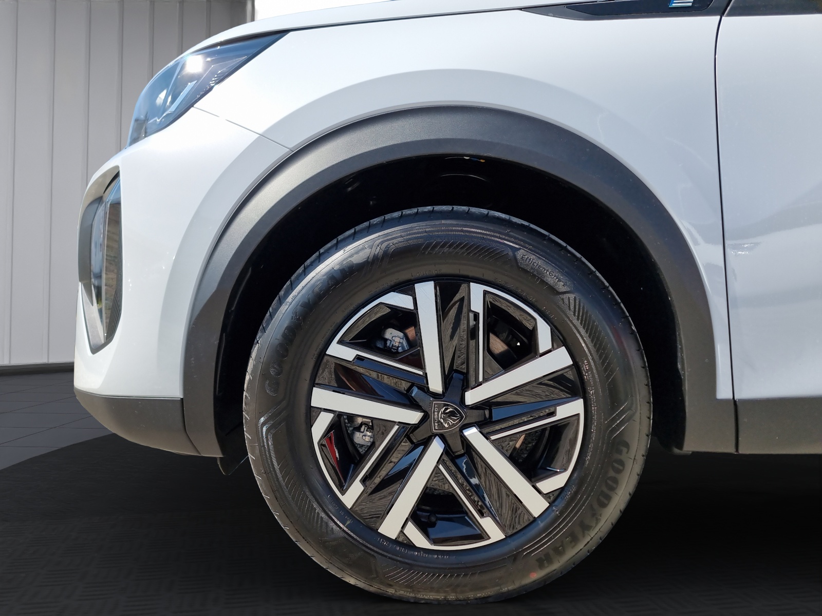 PEUGEOT 2008 156 e Active Active-image-6