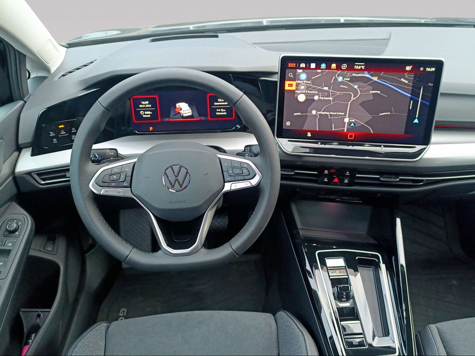 VW Golf 1.5 TSI PHEV Style-image-8