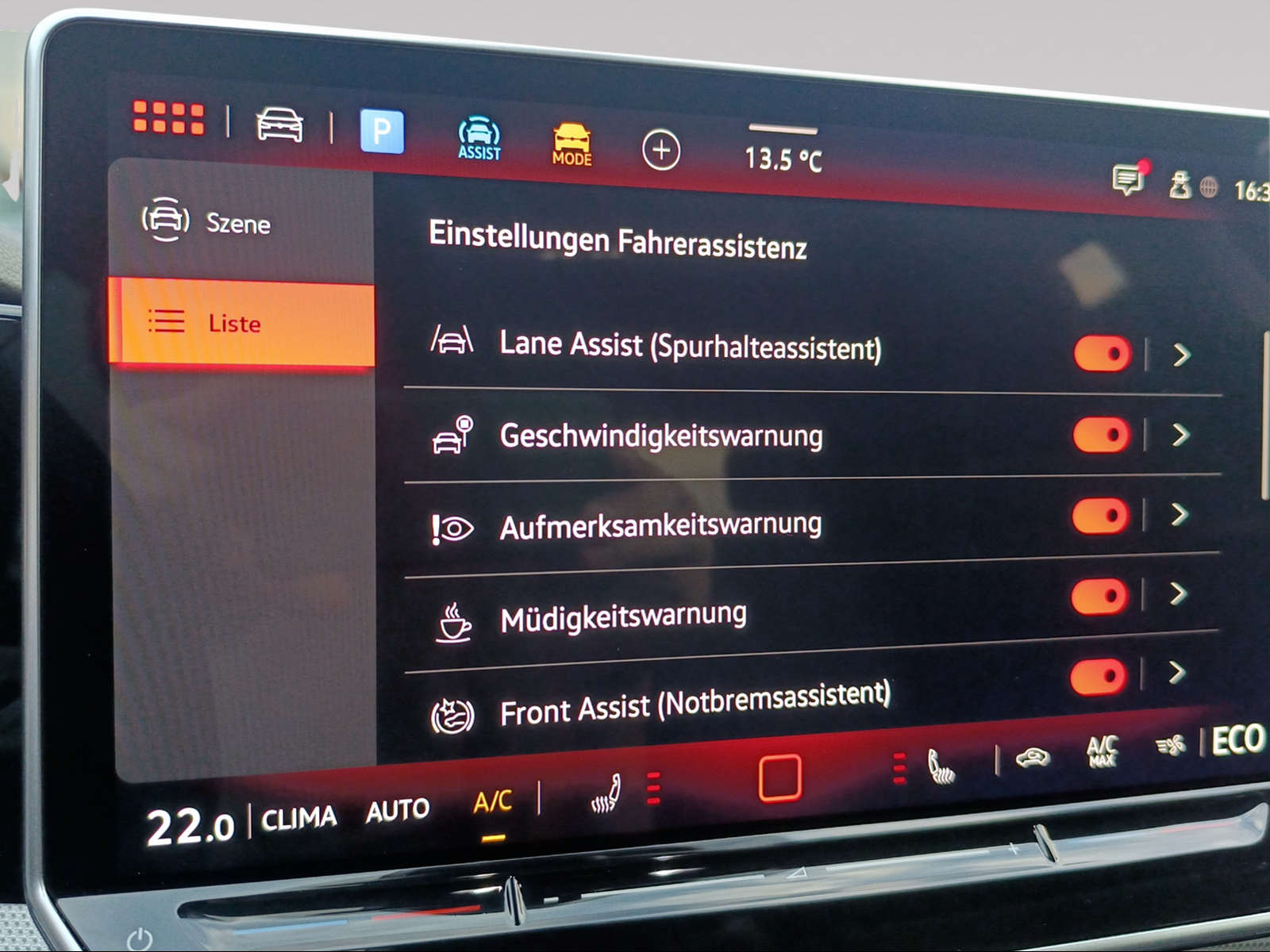 VW Golf 1.5 TSI PHEV Style-image-13