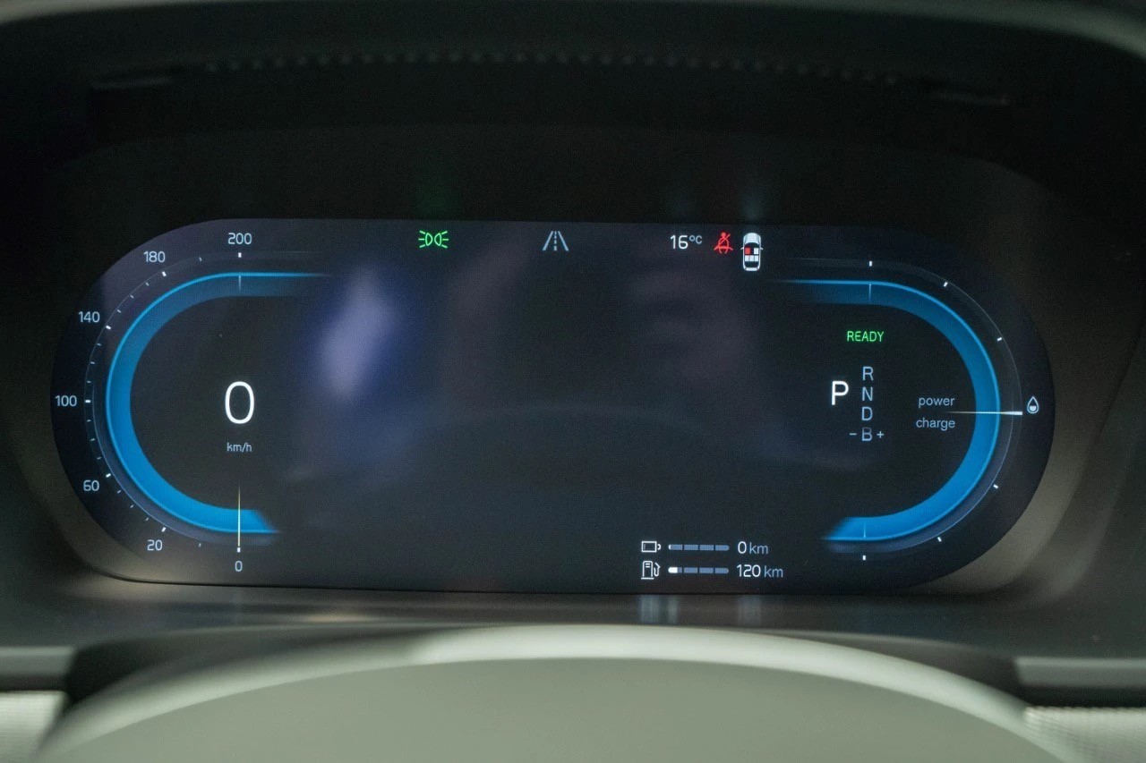 VOLVO V90 T8 eAWD Plug in Hybrid Ultimate Dark Geartronic-image-10