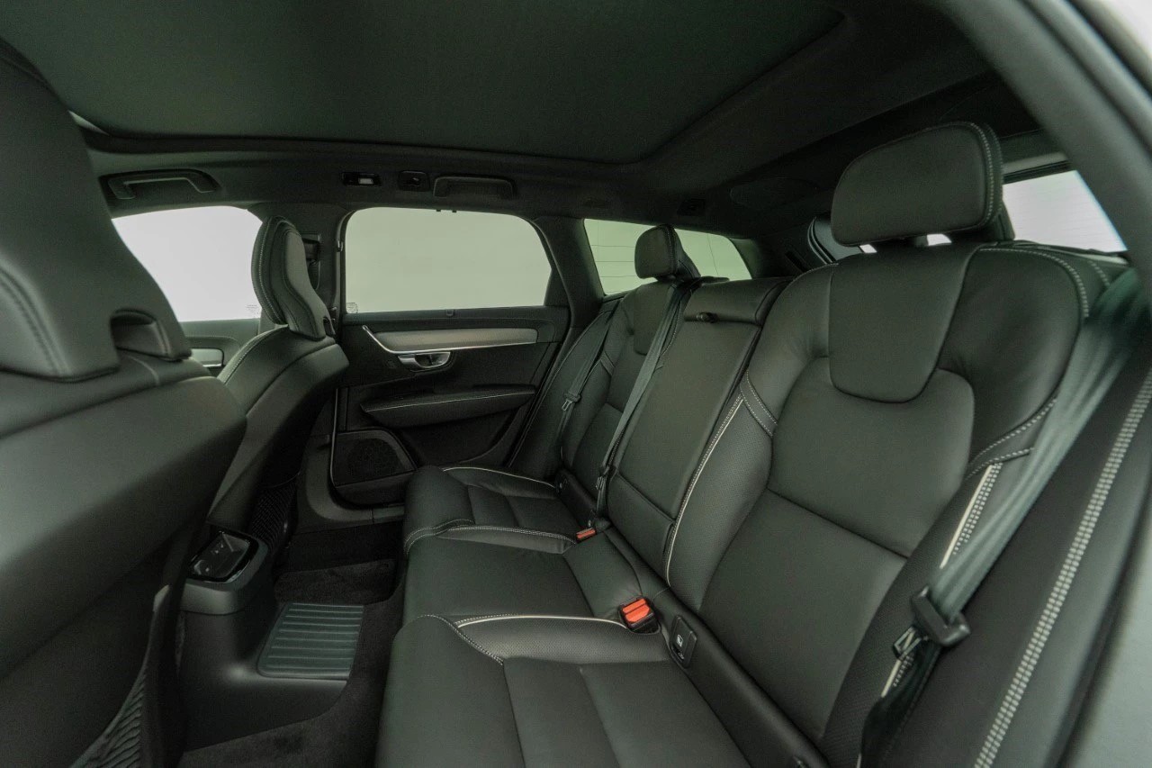 VOLVO V90 T8 eAWD Plug in Hybrid Ultimate Dark Geartronic-image-9