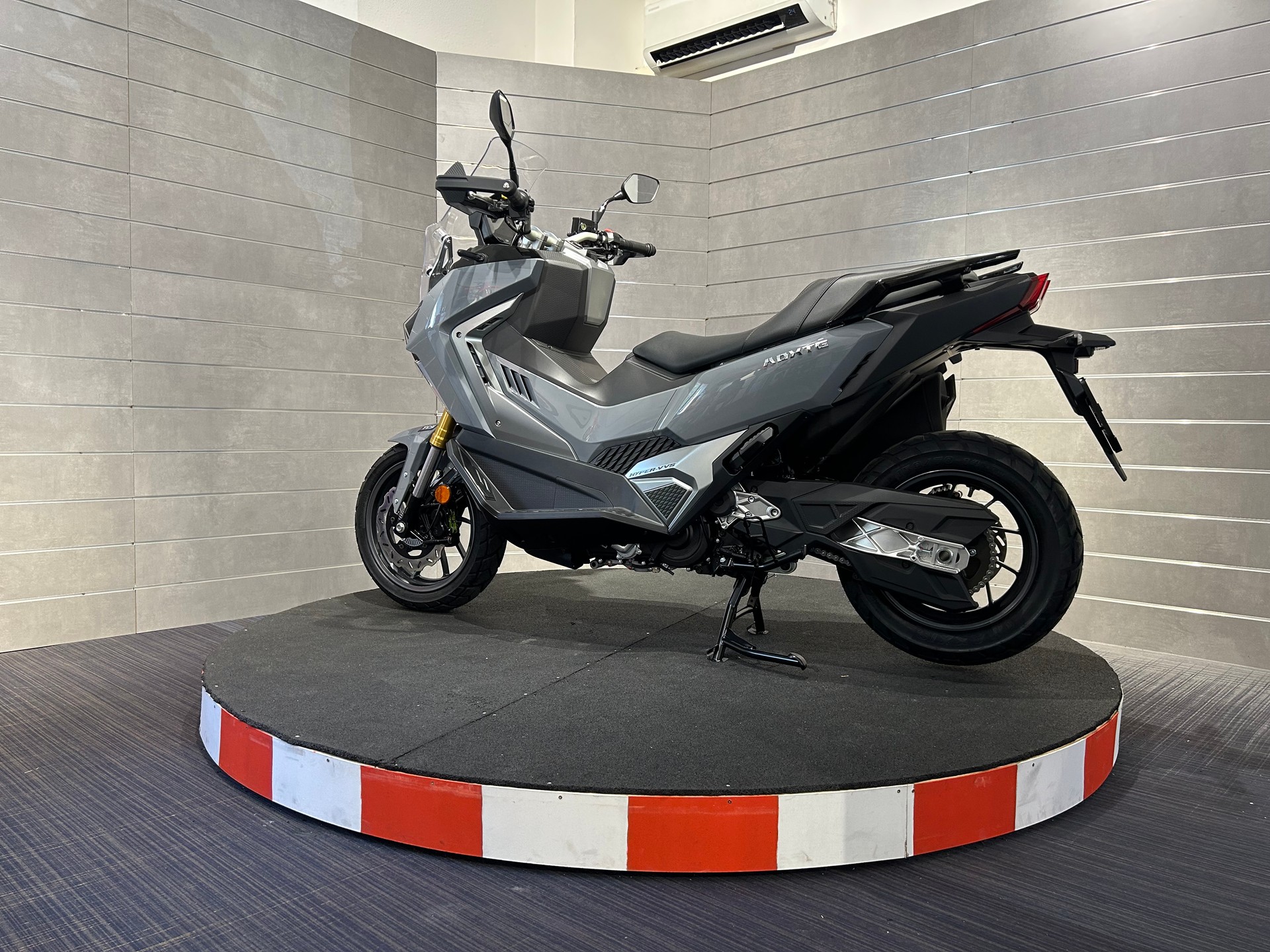 SYM ADXTG 400-image-2