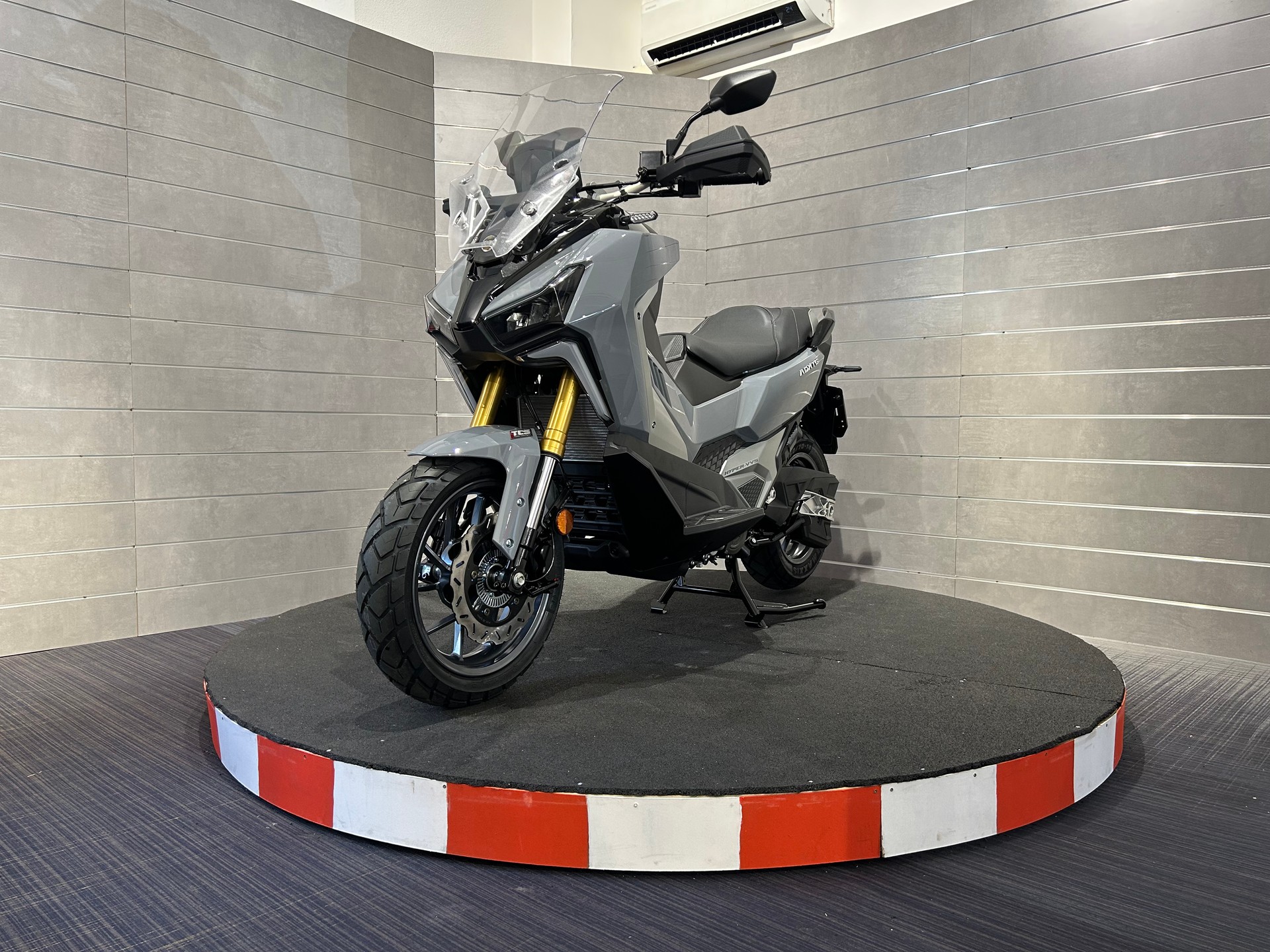 SYM ADXTG 400-image-0