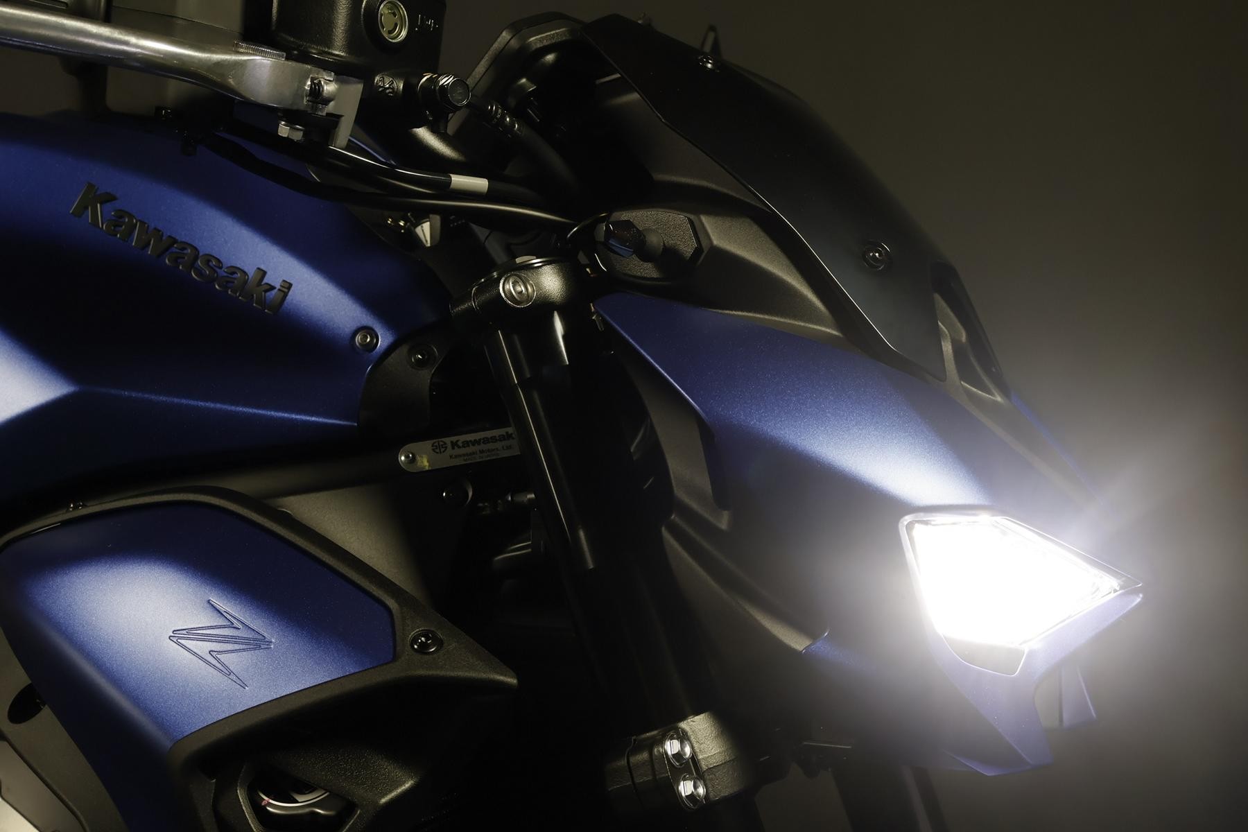 KAWASAKI Z 900 (91/70/35 KW) *Dark Blizzard* Level 3-image-4