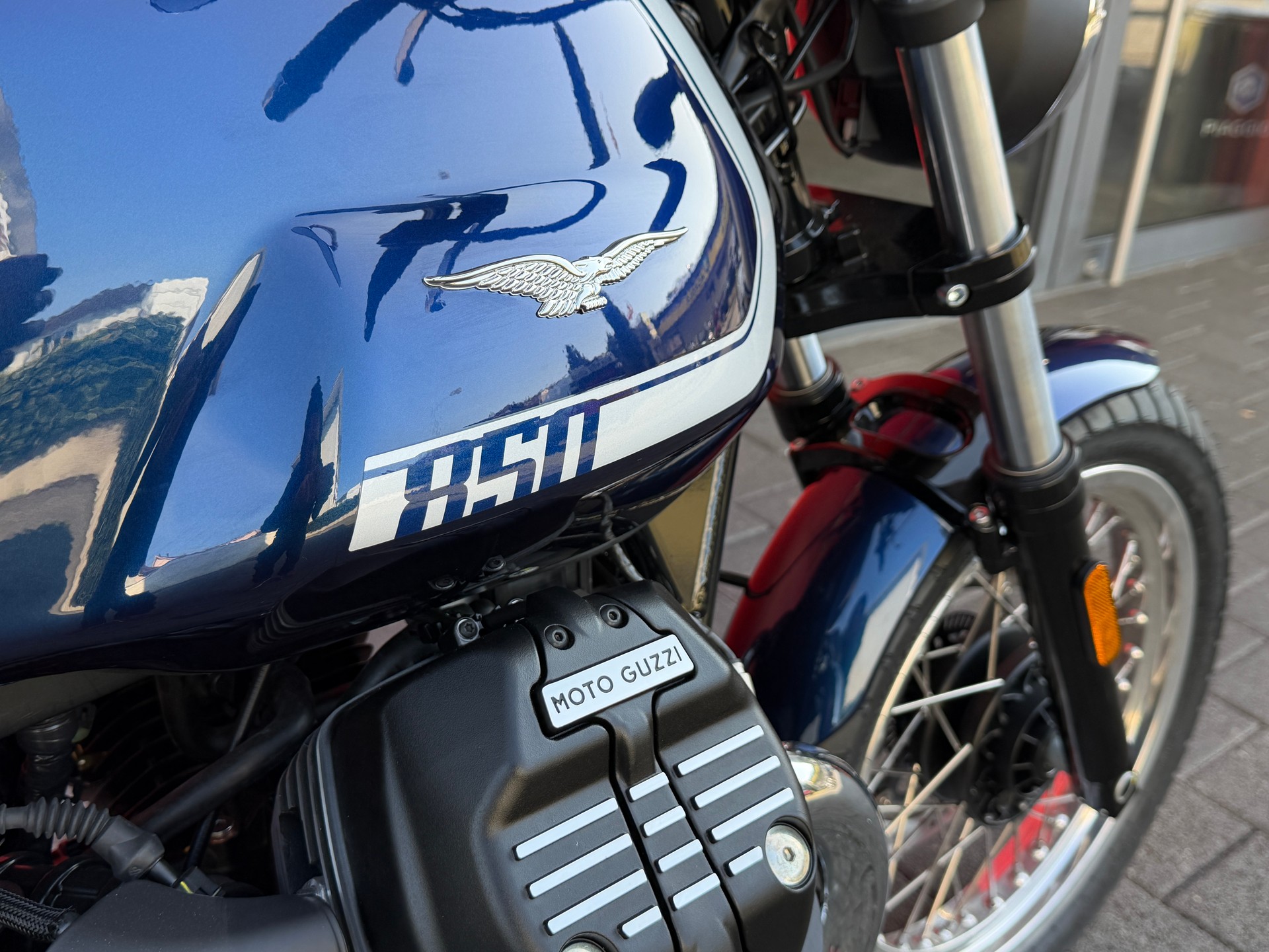 MOTO GUZZI V7 IV 850 Special-image-8
