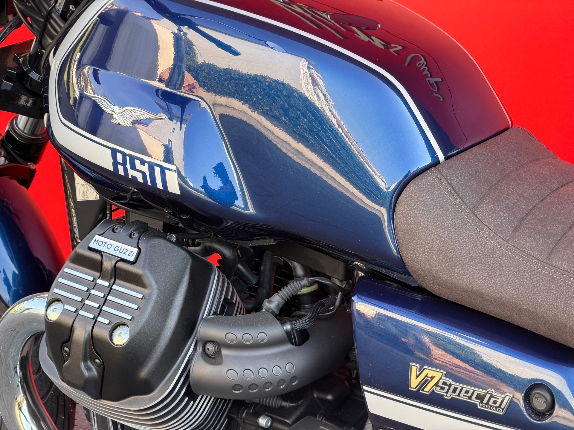 MOTO GUZZI V7 IV 850 Special-image-15