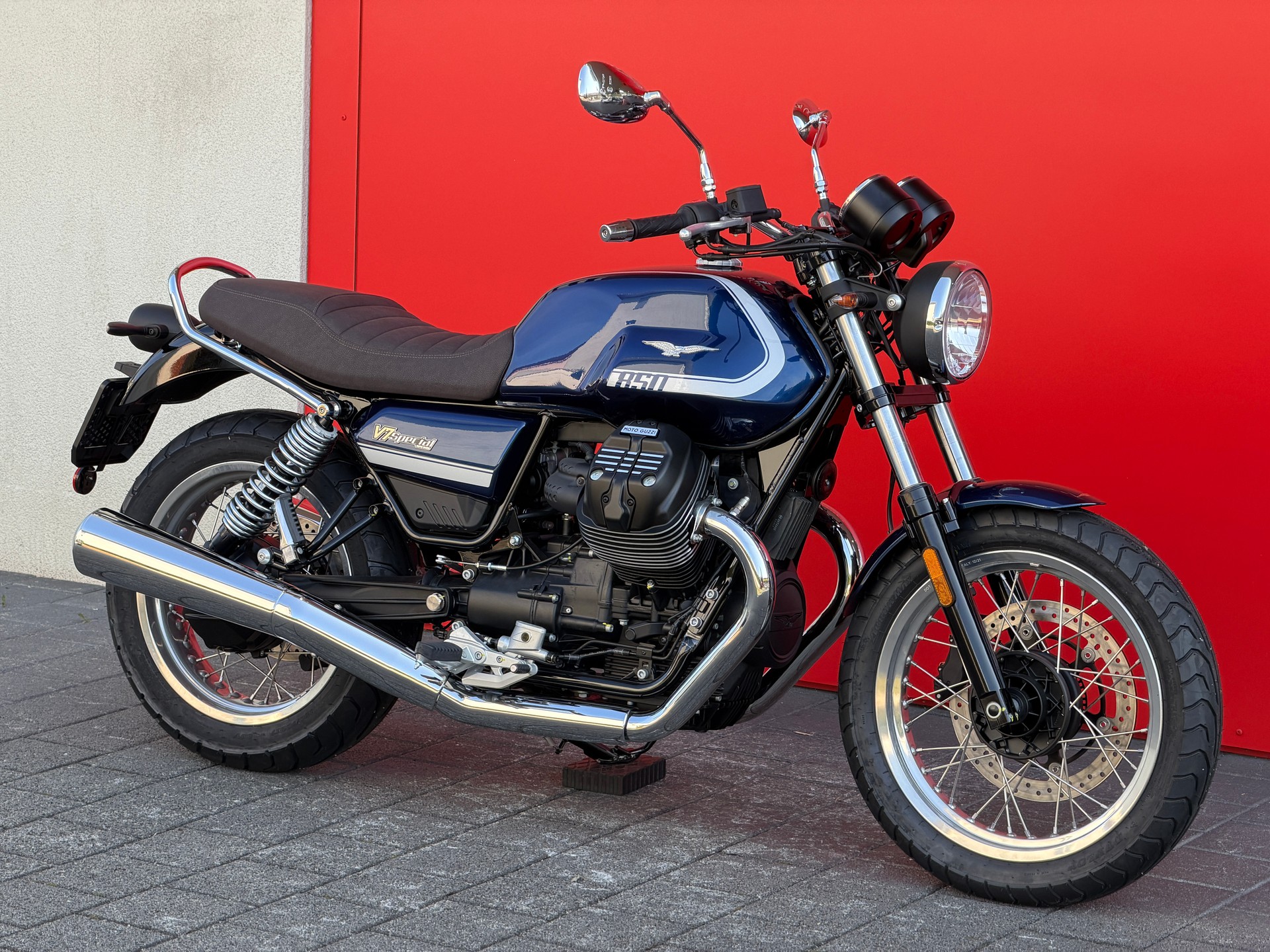 MOTO GUZZI V7 IV 850 Special-image-10
