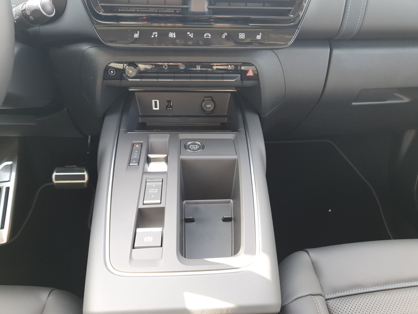 CITROEN C5 Aircross 1.6 Plug-in Hybrid Shine-image-14