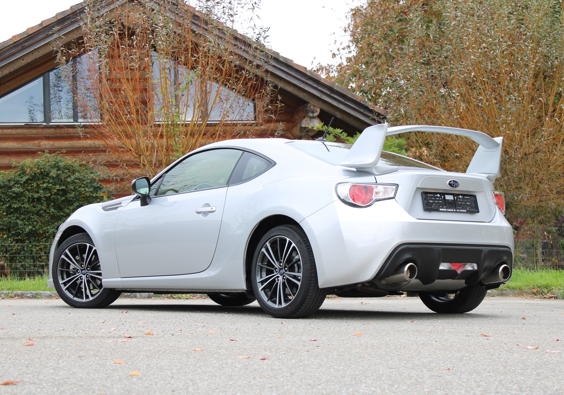 SUBARU BRZ 2.0R-image-2