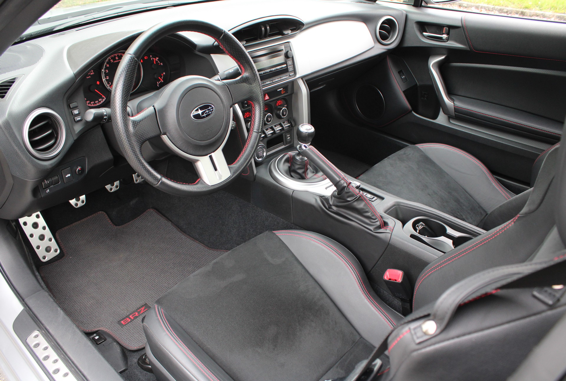 SUBARU BRZ 2.0R-image-11