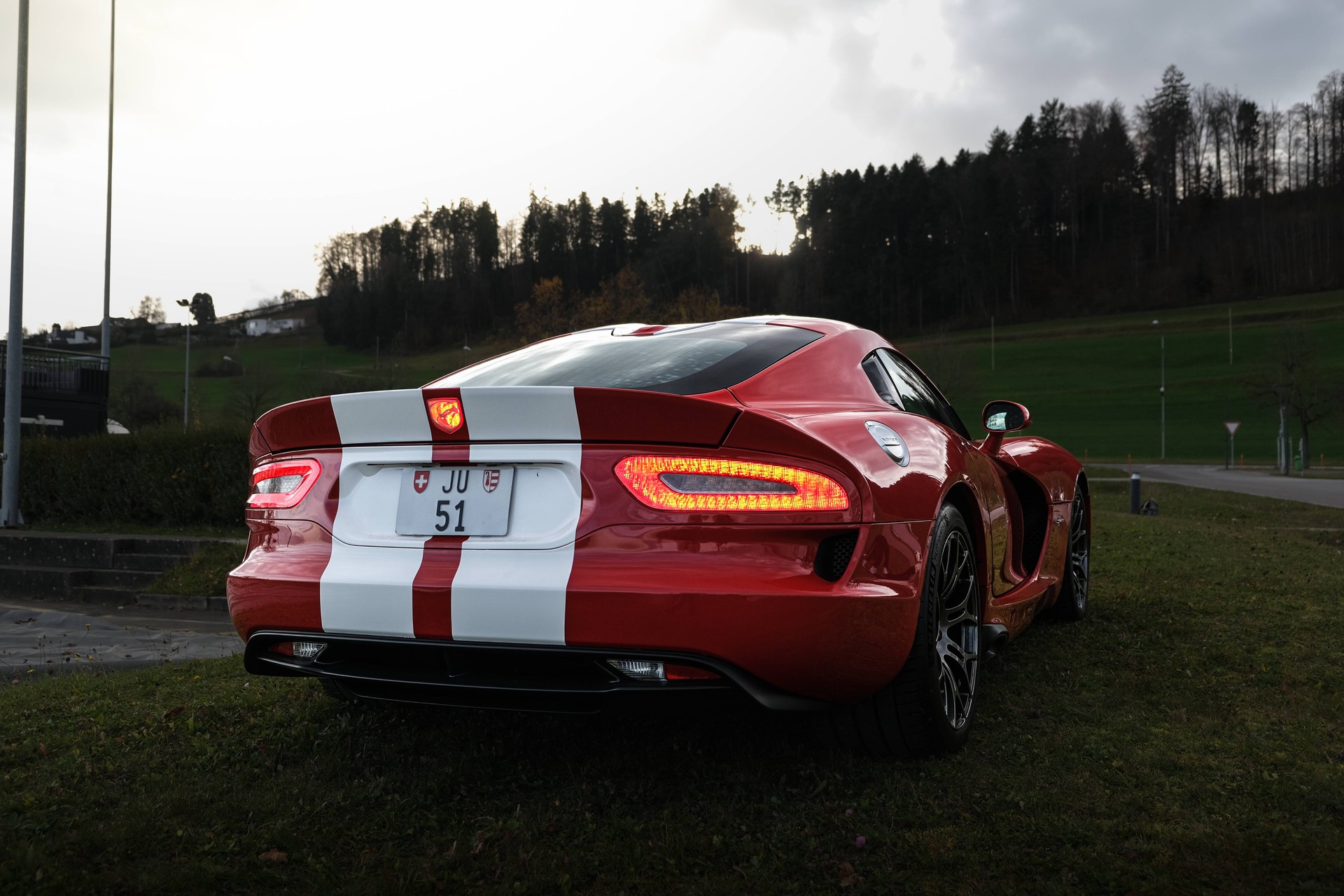 DODGE Viper SRT-image-17