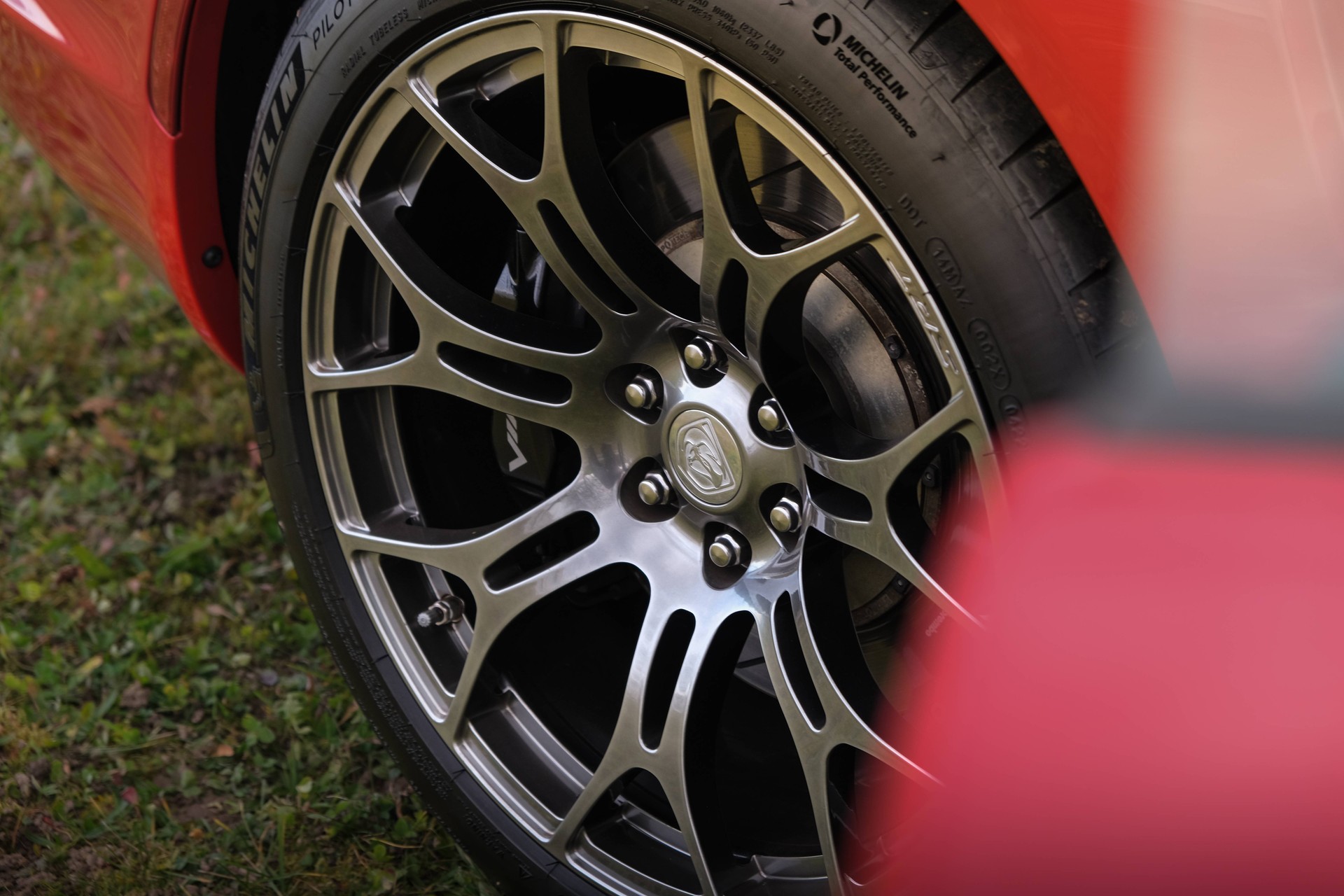 DODGE Viper SRT-image-12