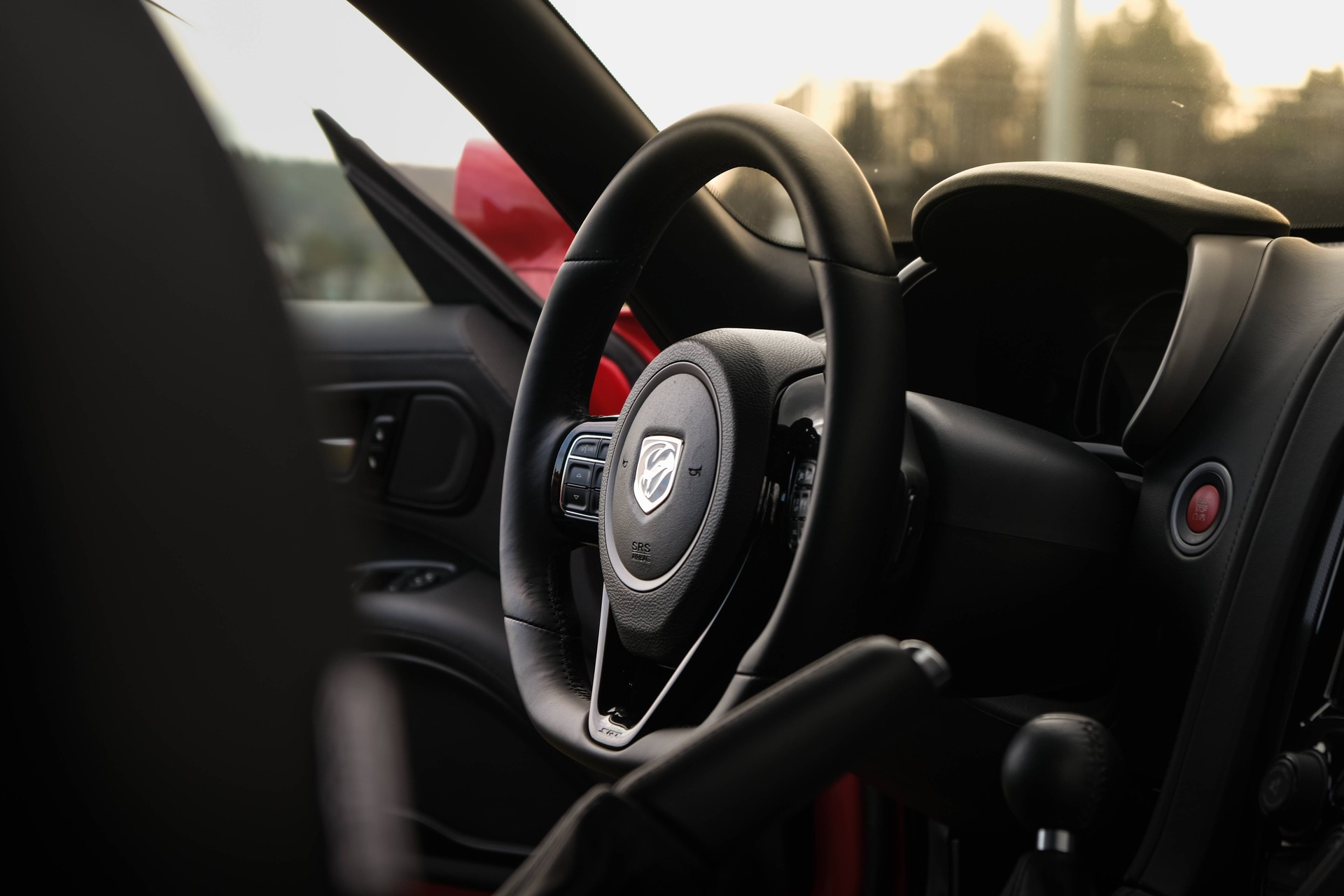 DODGE Viper SRT-image-13