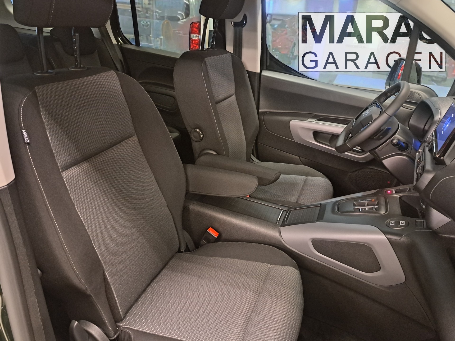 TOYOTA Proace City Verso 1.5 Trend Long-image-5