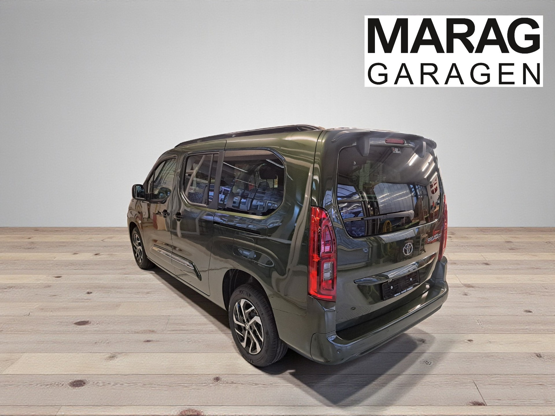TOYOTA Proace City Verso 1.5 Trend Long-image-10