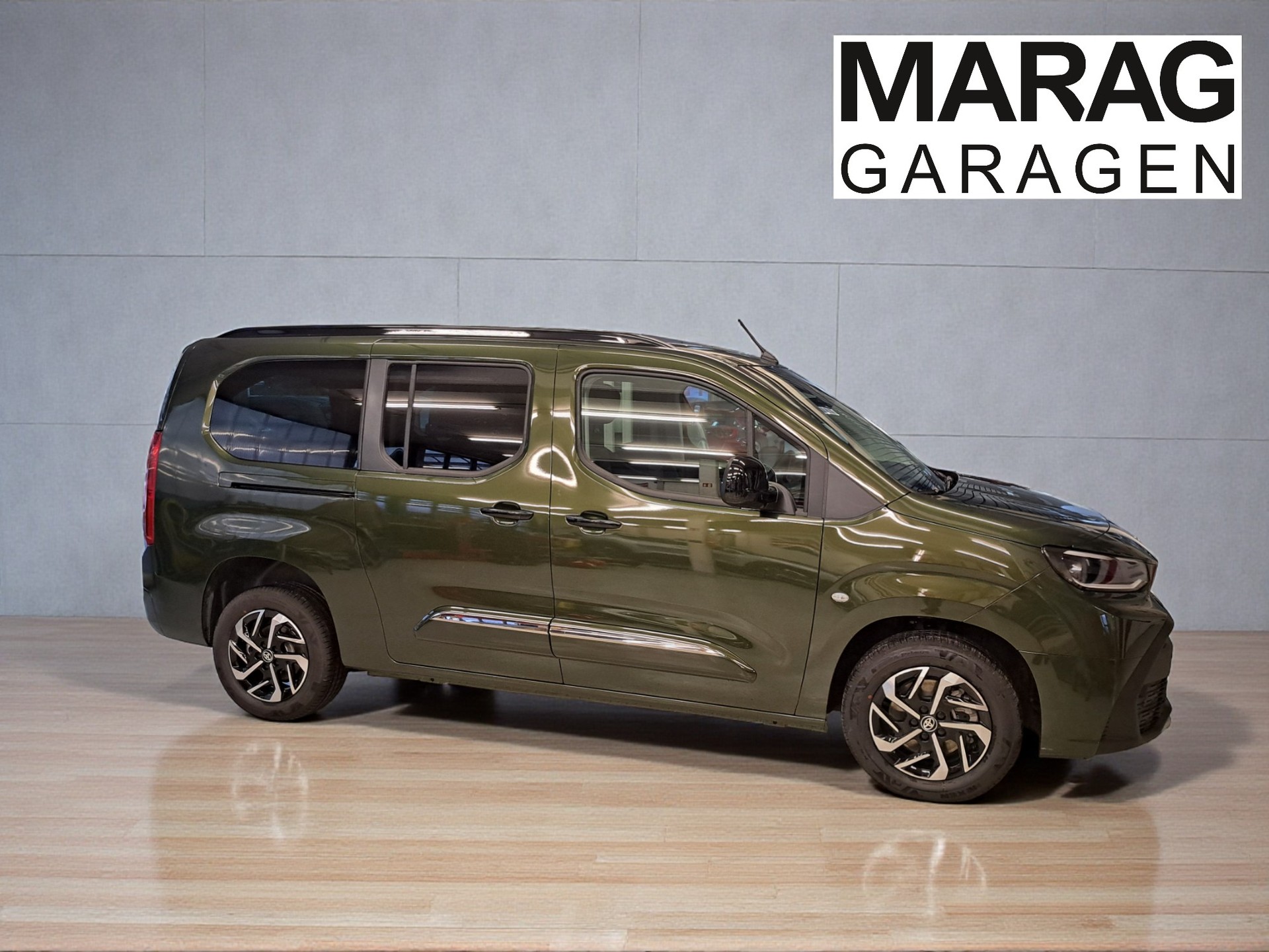 TOYOTA Proace City Verso 1.5 Trend Long-image-3