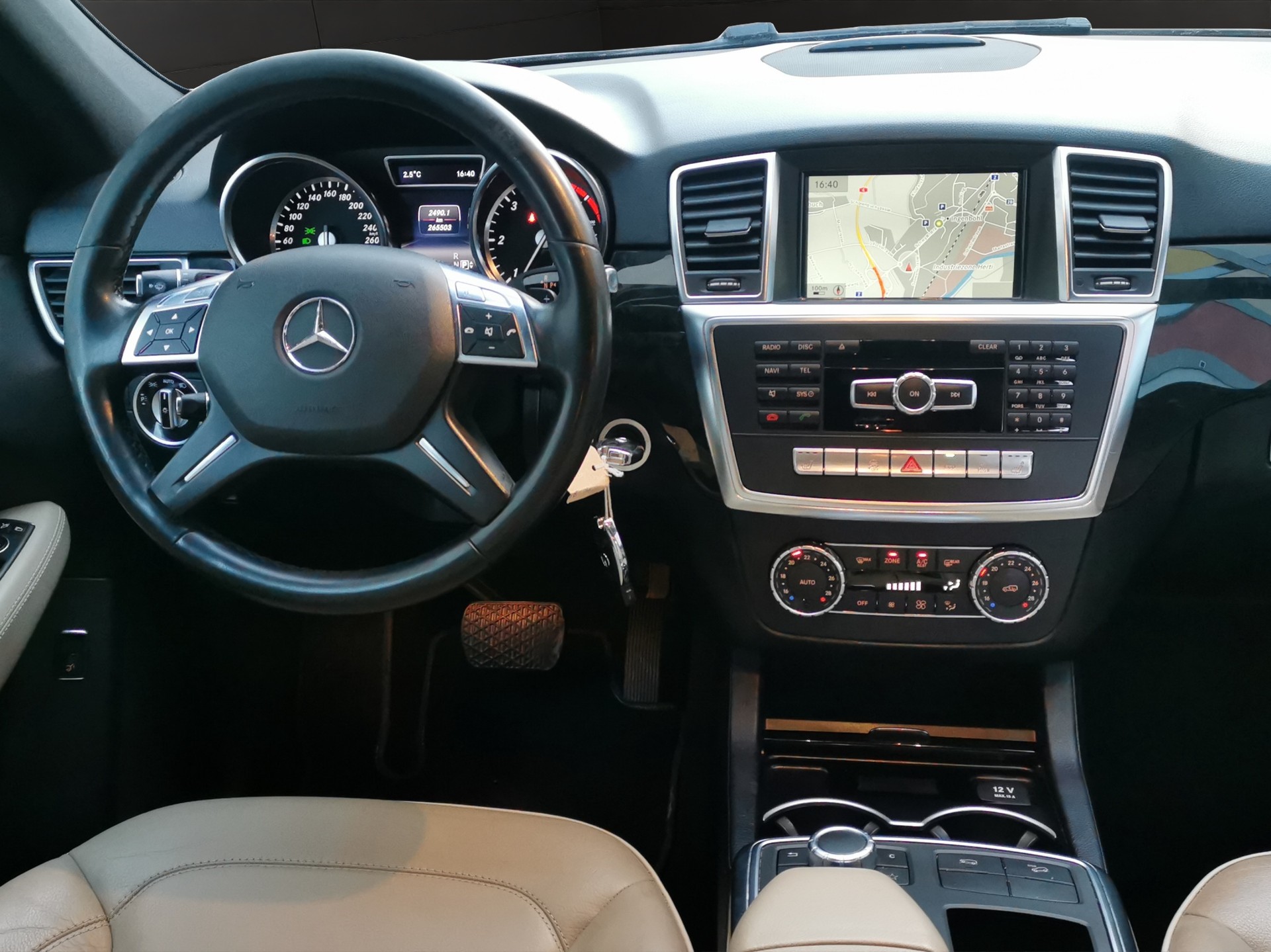 MERCEDES-BENZ ML 350 BlueTEC Executive 4Matic 7G-Tronic-image-17