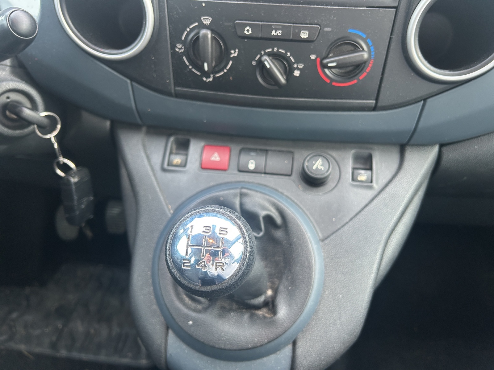 PEUGEOT Partner 1.6 Trendy-image-10