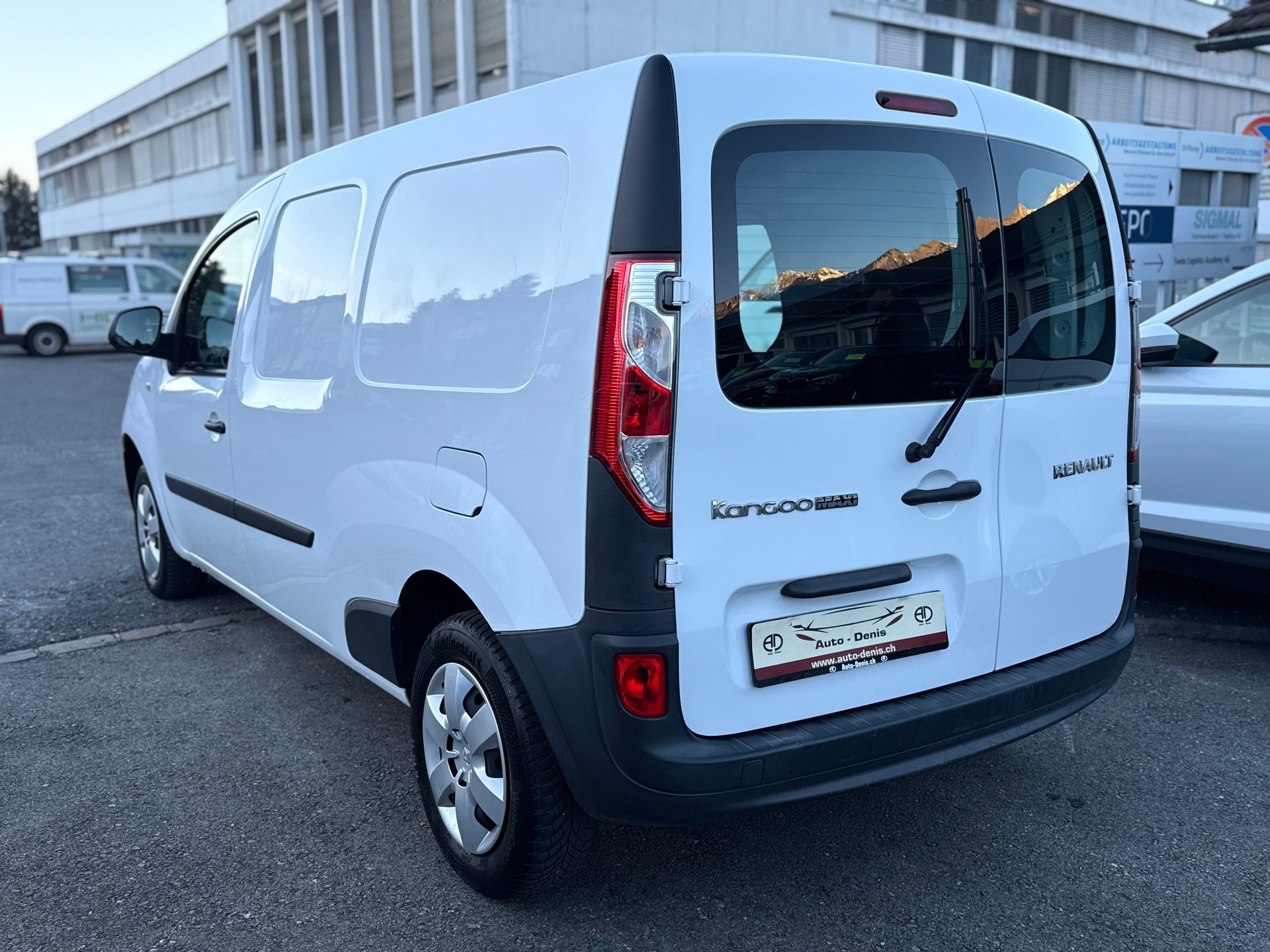 RENAULT KANGOO Expr. Maxi 1.5 dCi 95 Business S/S-image-6