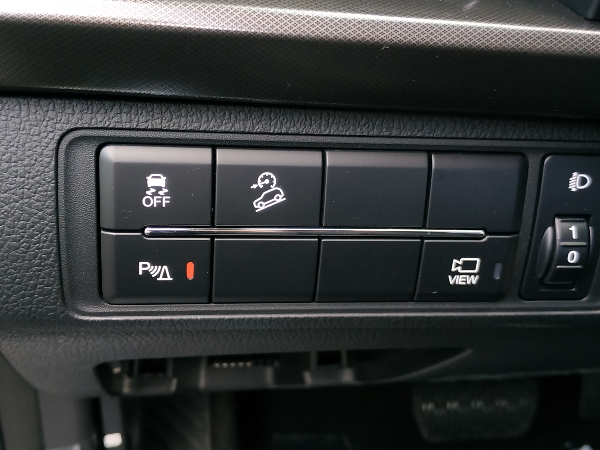 KGM-SsangYong Musso 2.2 Blackline 4WD Automat-image-18