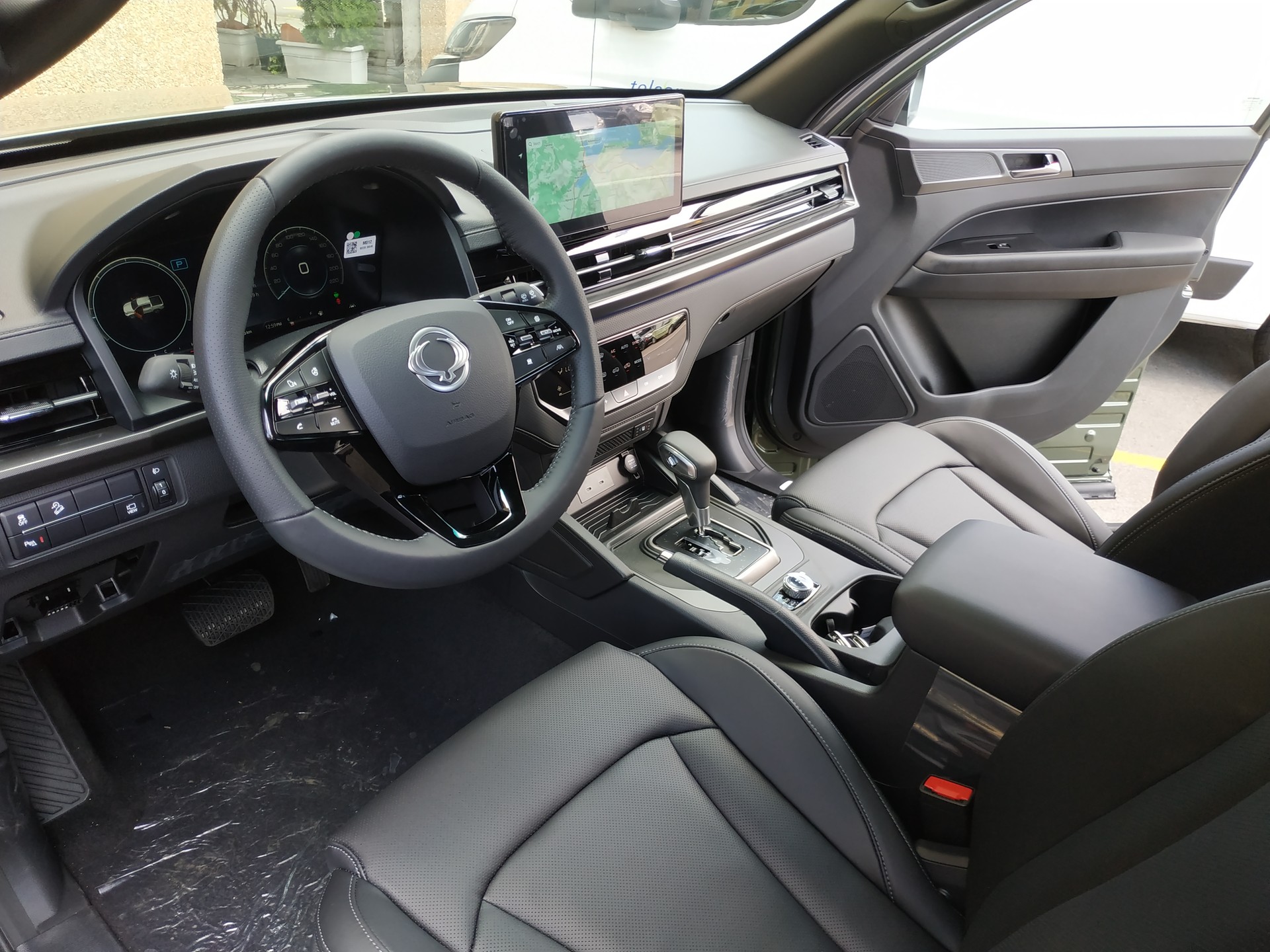 KGM-SsangYong Musso 2.2 Blackline 4WD Automat-image-9