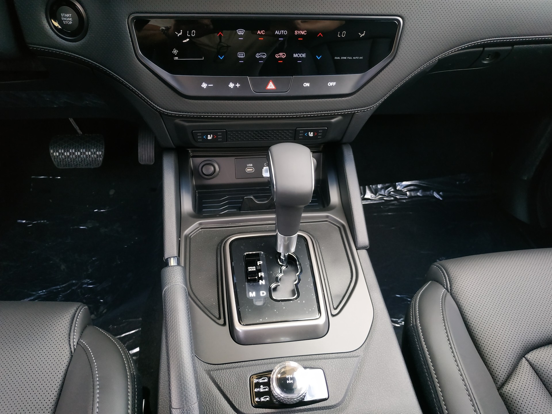 KGM-SsangYong Musso 2.2 Blackline 4WD Automat-image-16