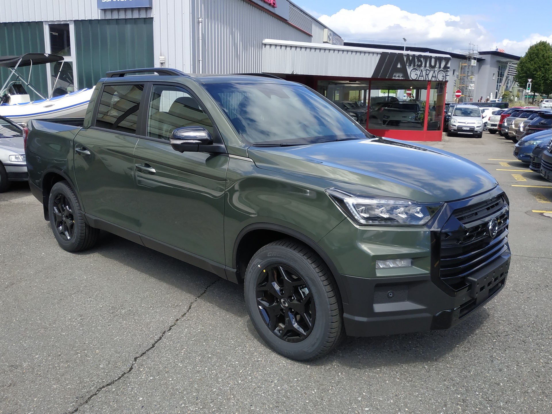 KGM-SsangYong Musso 2.2 Blackline 4WD Automat-showroom-element-1