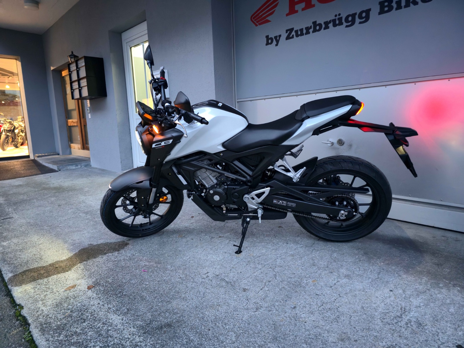 HONDA CB 125 R-image-1