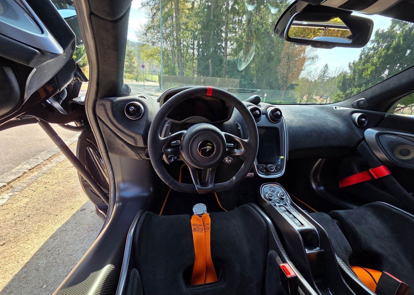 McLAREN 620R Coupé-image-6