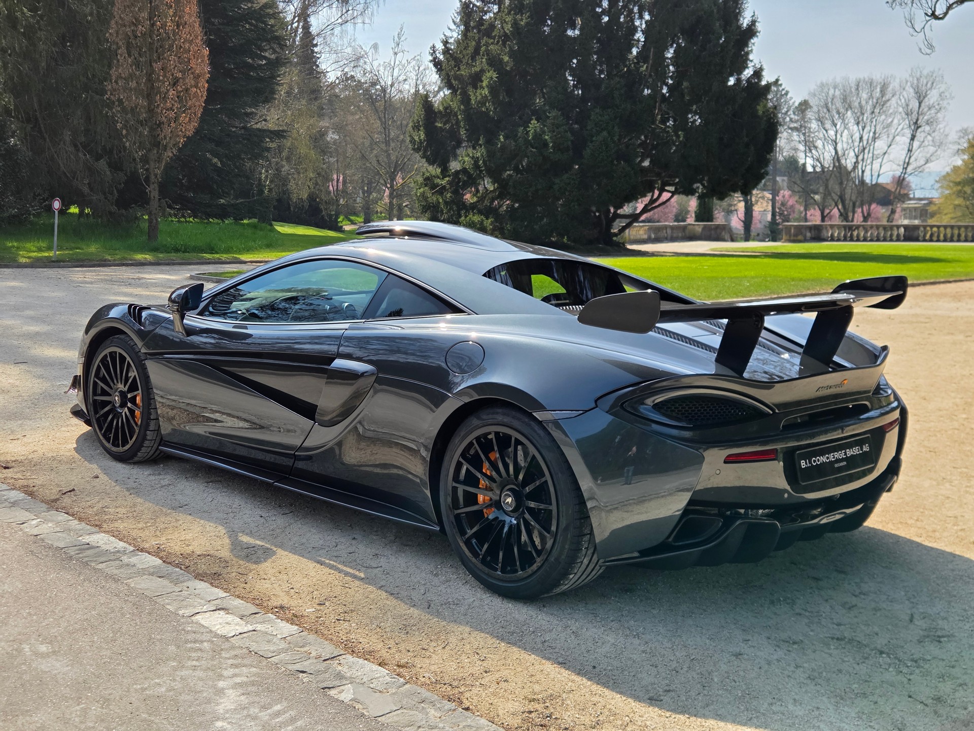 McLAREN 620R Coupé-image-4