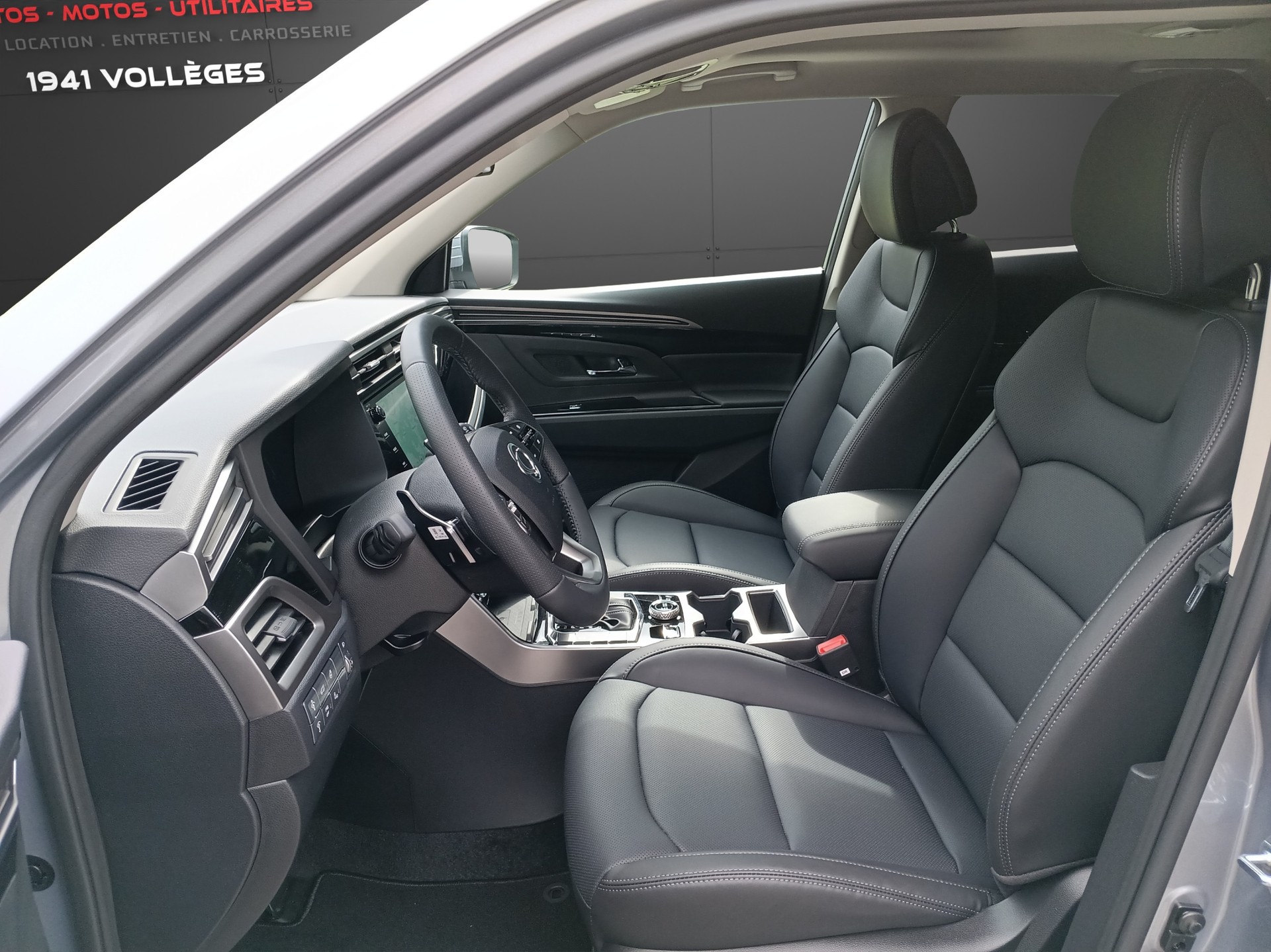 KGM-SsangYong Korando 1.5 T GDI Titanium 4WD Automat-image-8