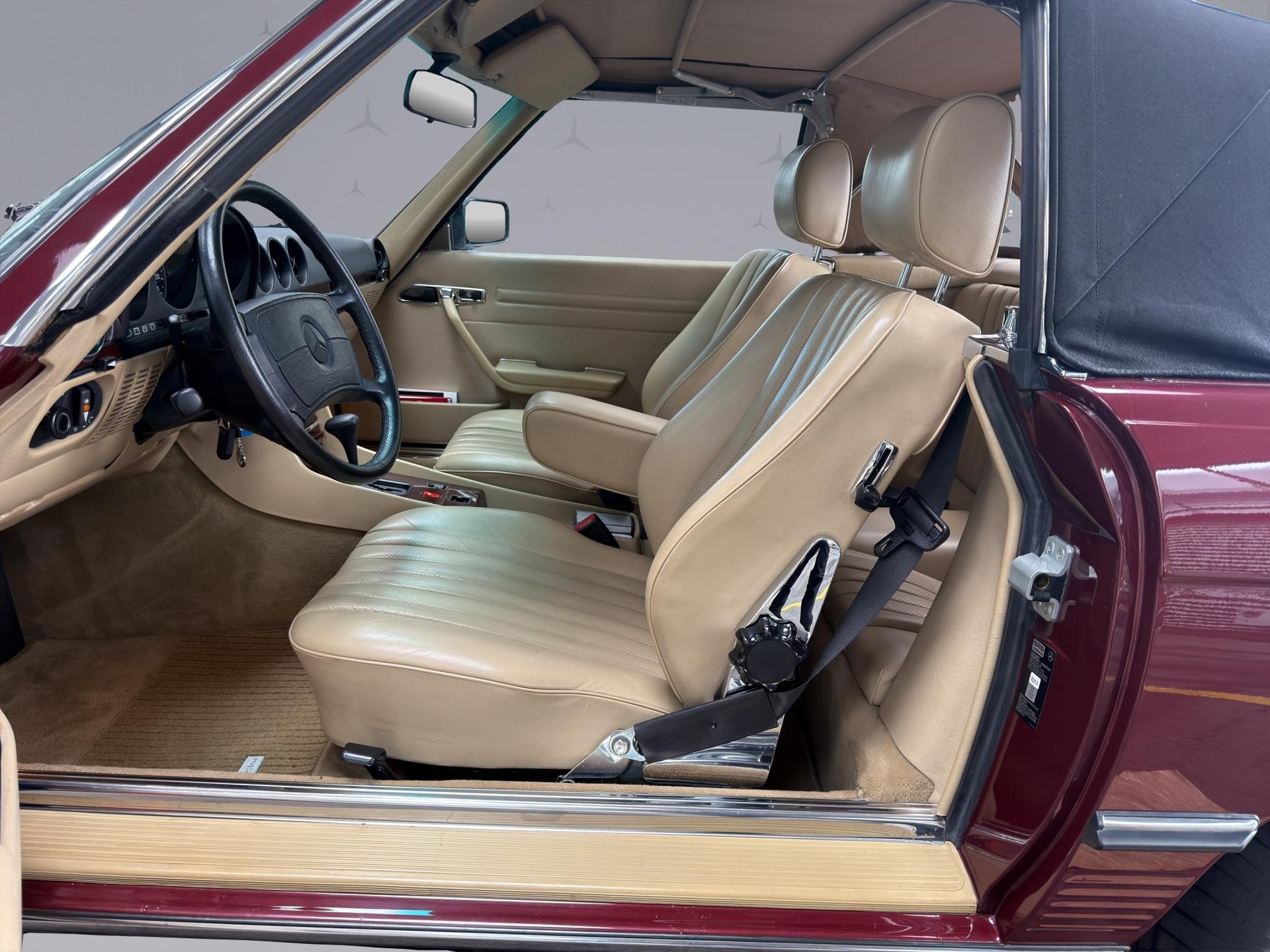 MERCEDES-BENZ R107 Cabriolet 300 SL-image-8